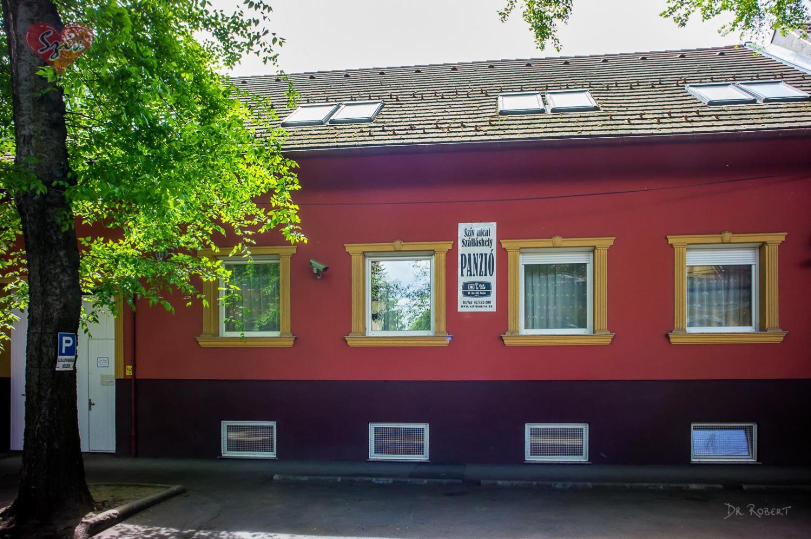 Hotel Cívis Szálláshely - Image 1