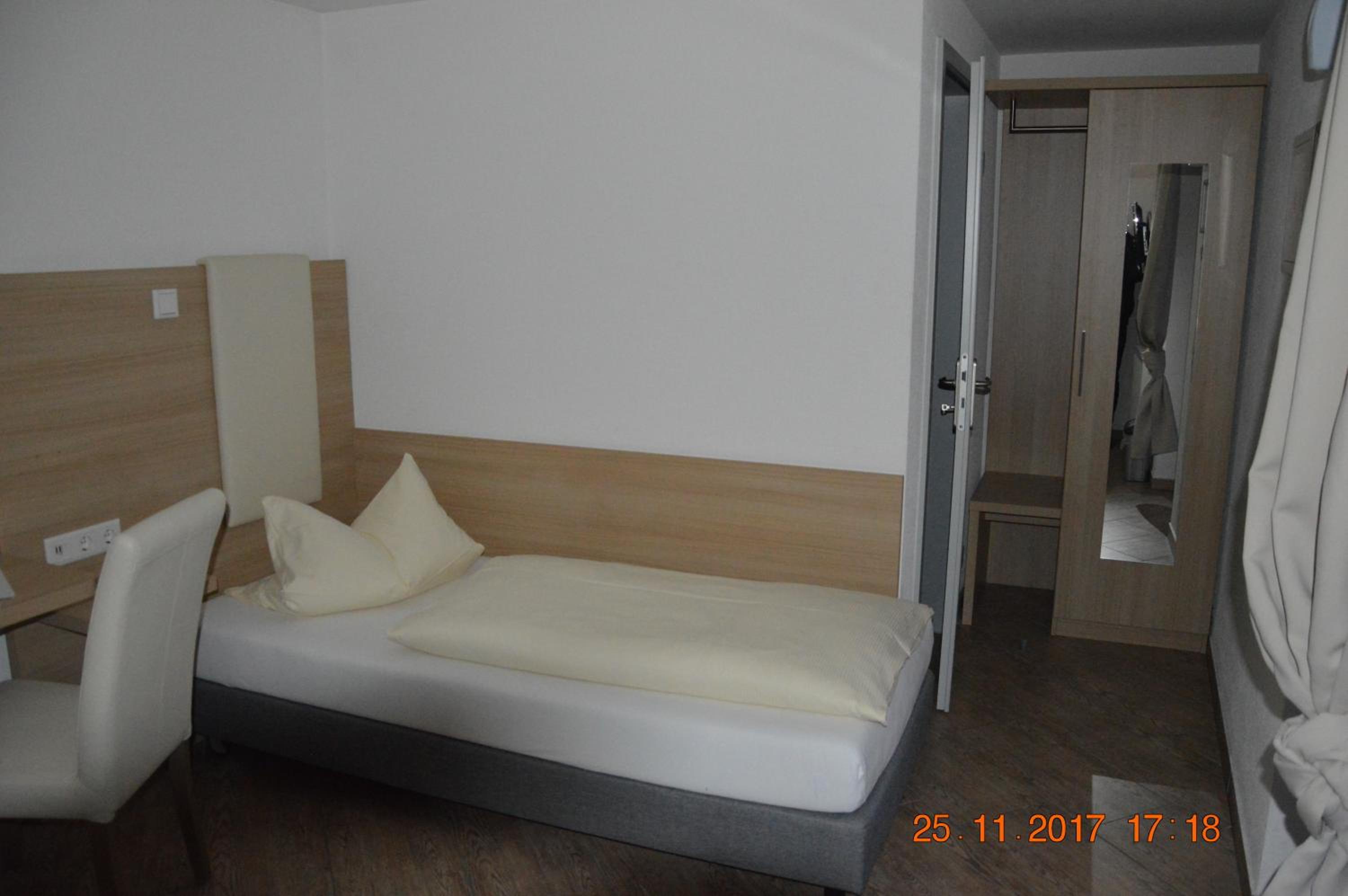 Photo 51