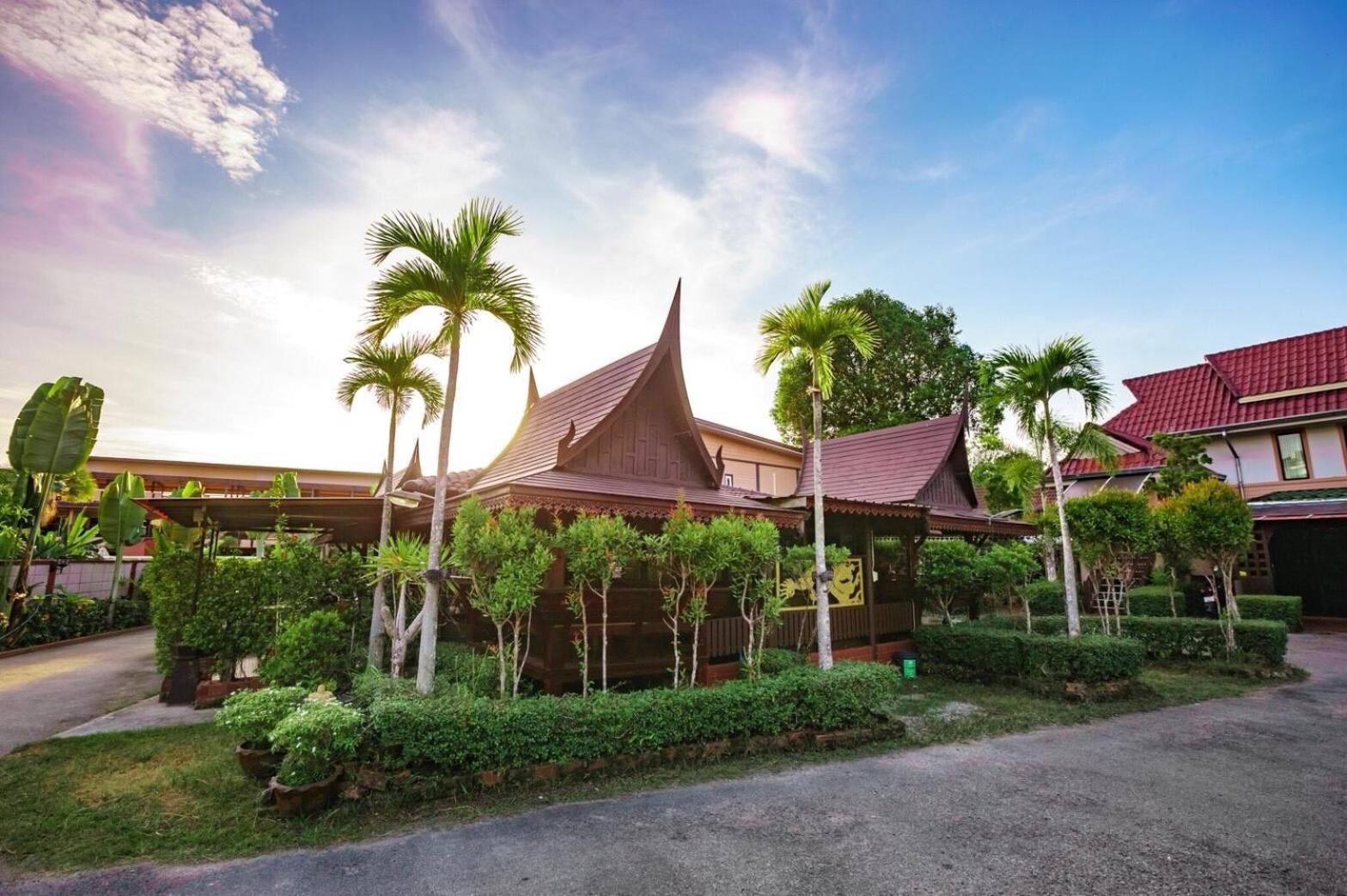 Maleedee Bay Resort