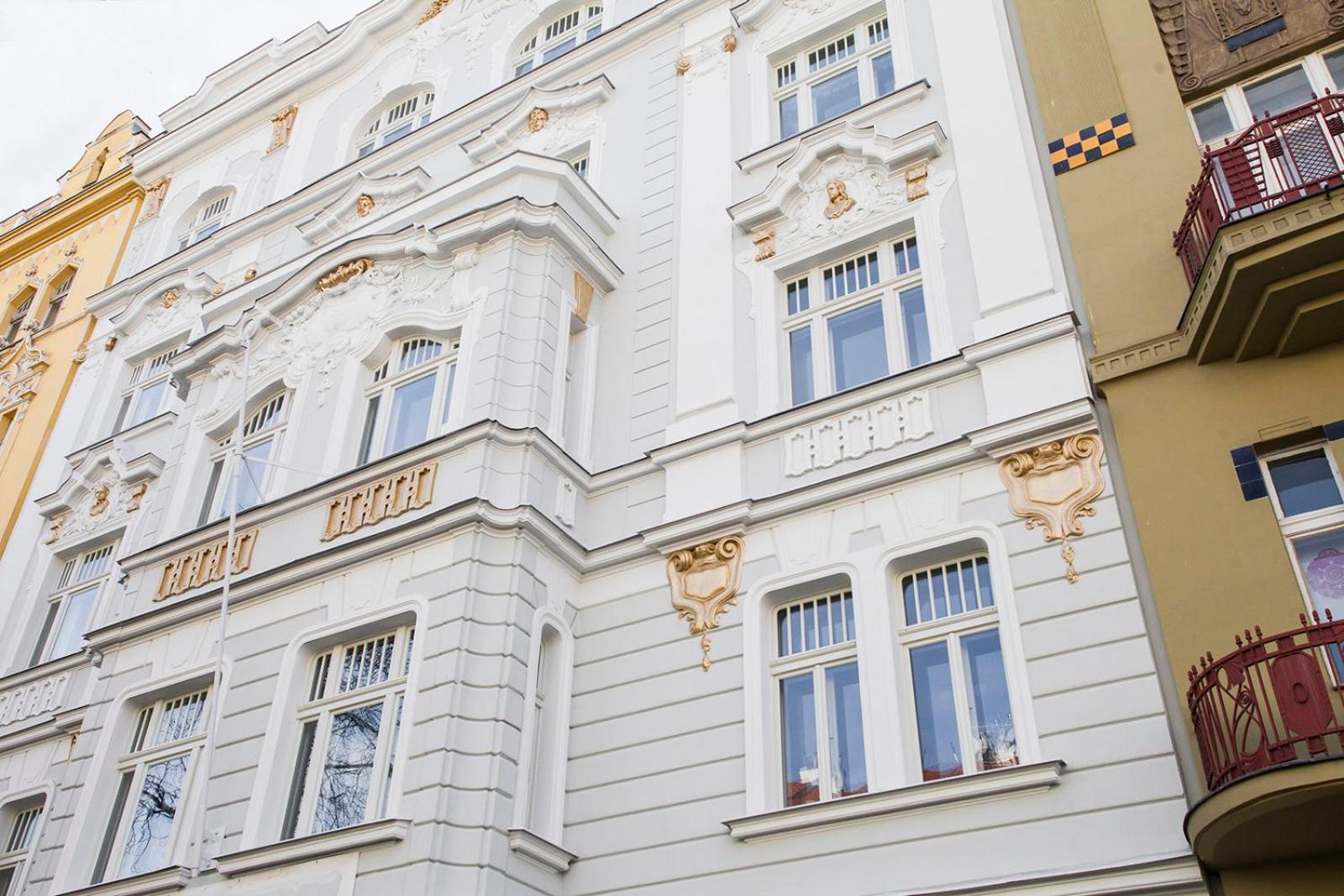 Trendy Local Apartment