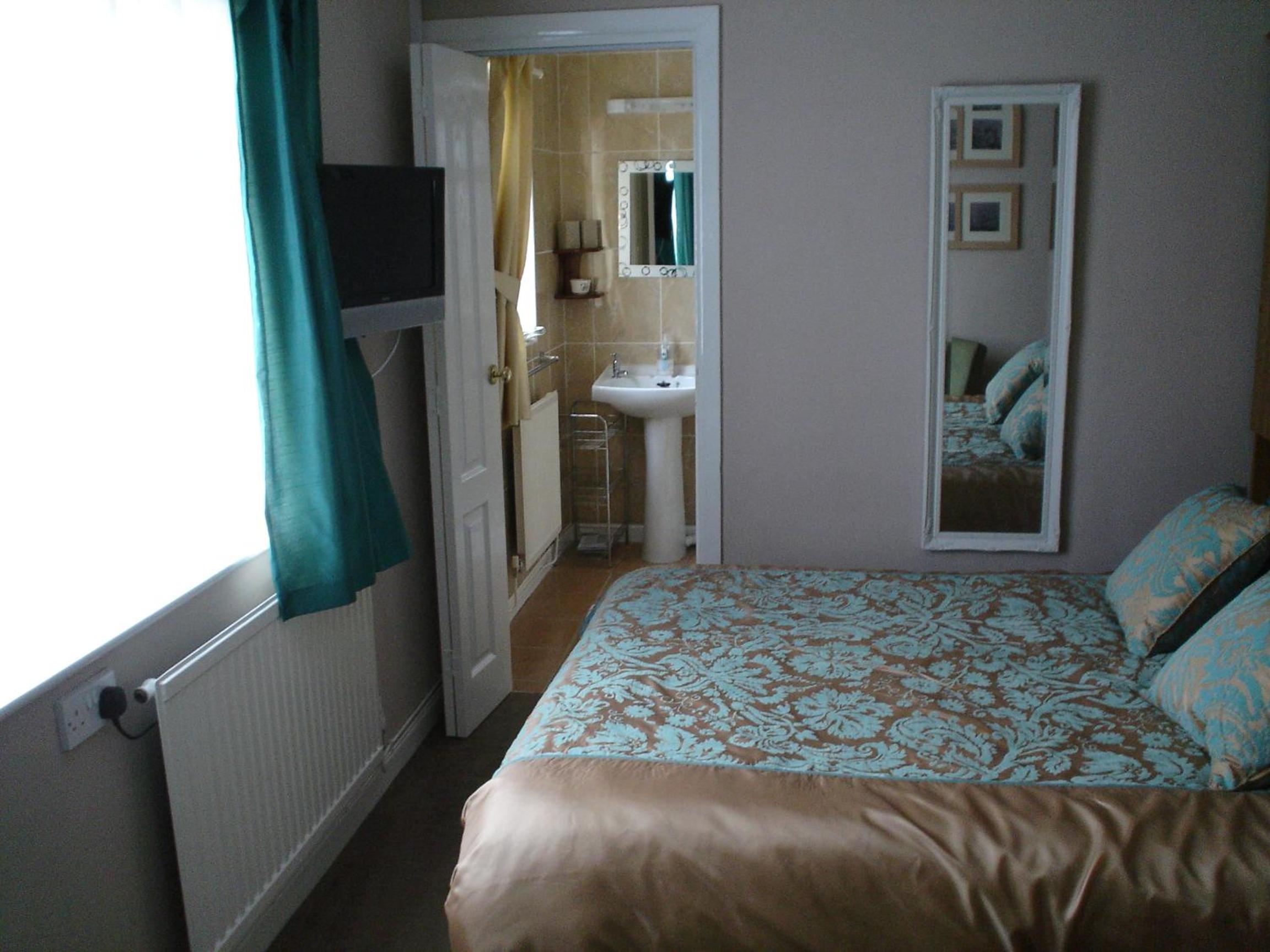 Pembroke Vacations - Rosedene Guest House - Property Image 2