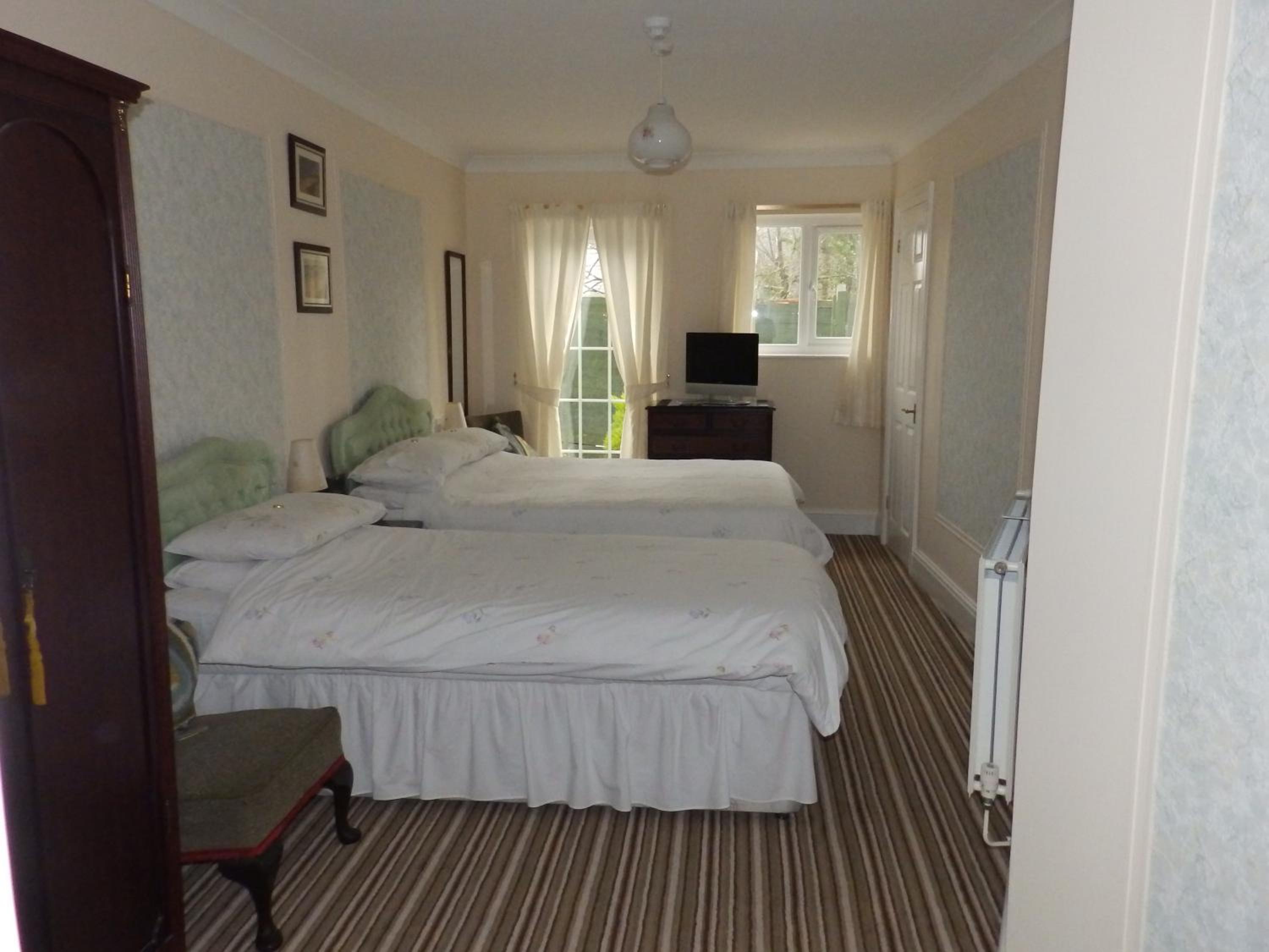Pembroke Vacations - Rosedene Guest House - Property Image 17