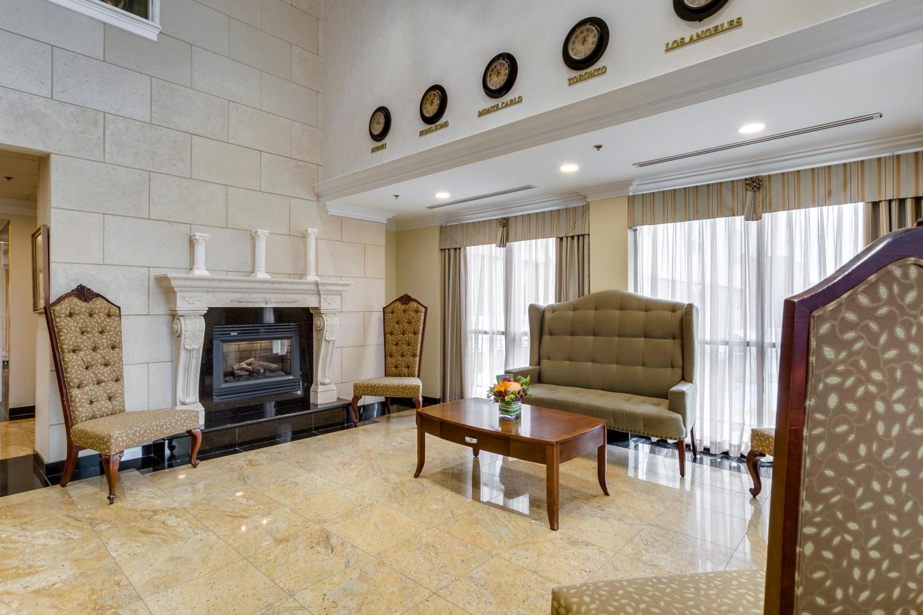 Monte Carlo Inn Vaughan Suites - Property Image 4