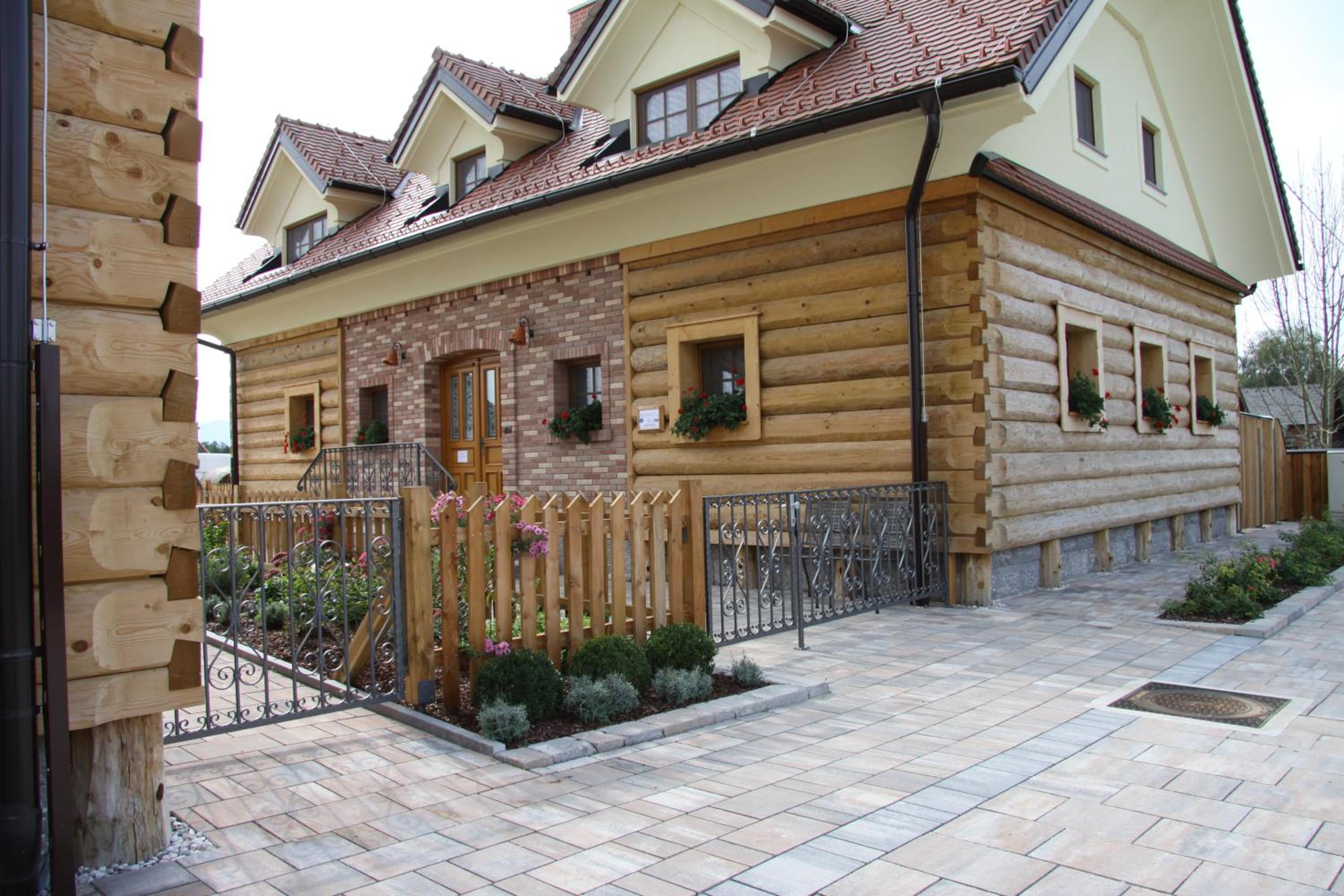 Photo 43