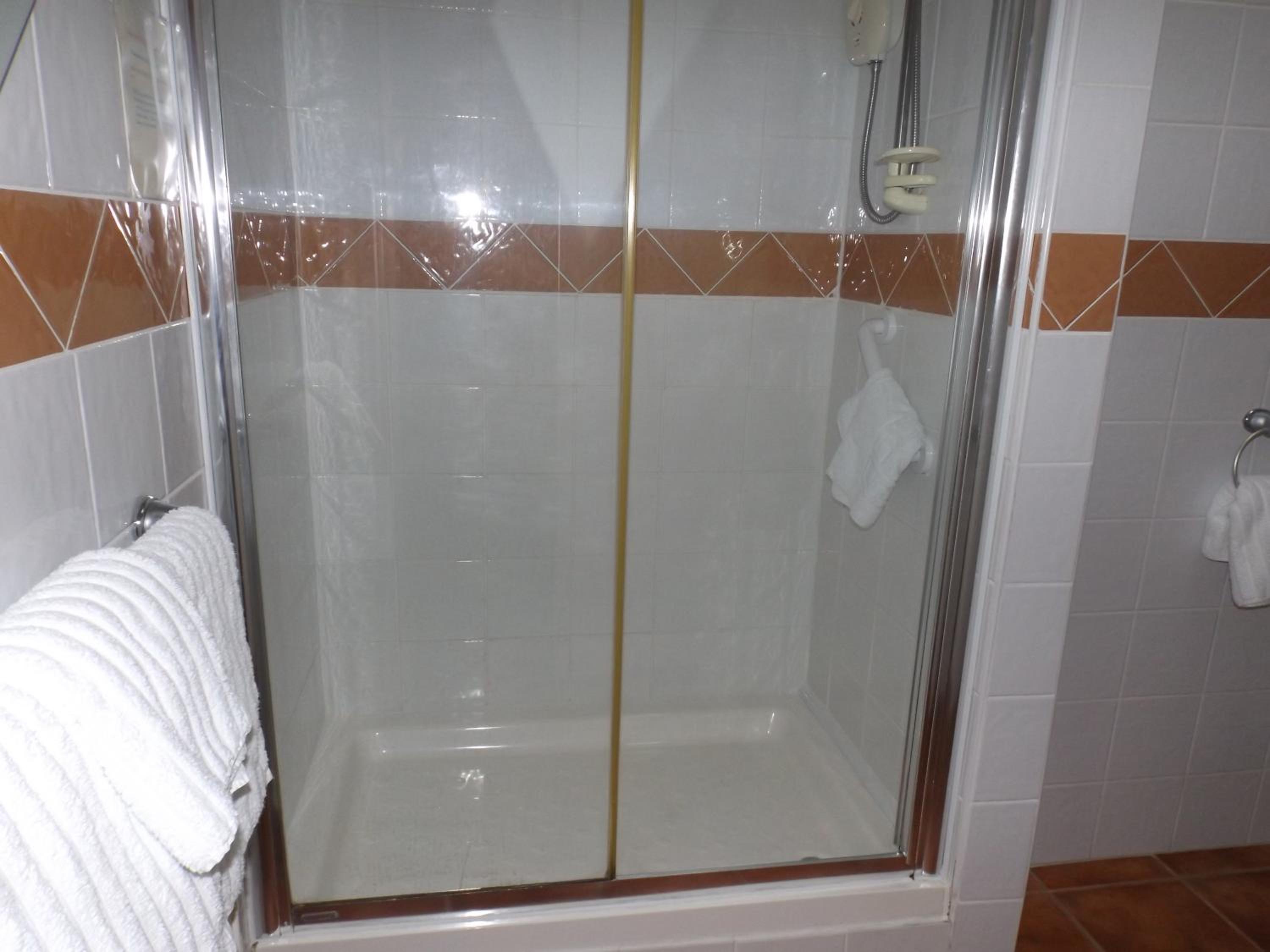 Pembroke Vacations - Rosedene Guest House - Property Image 18