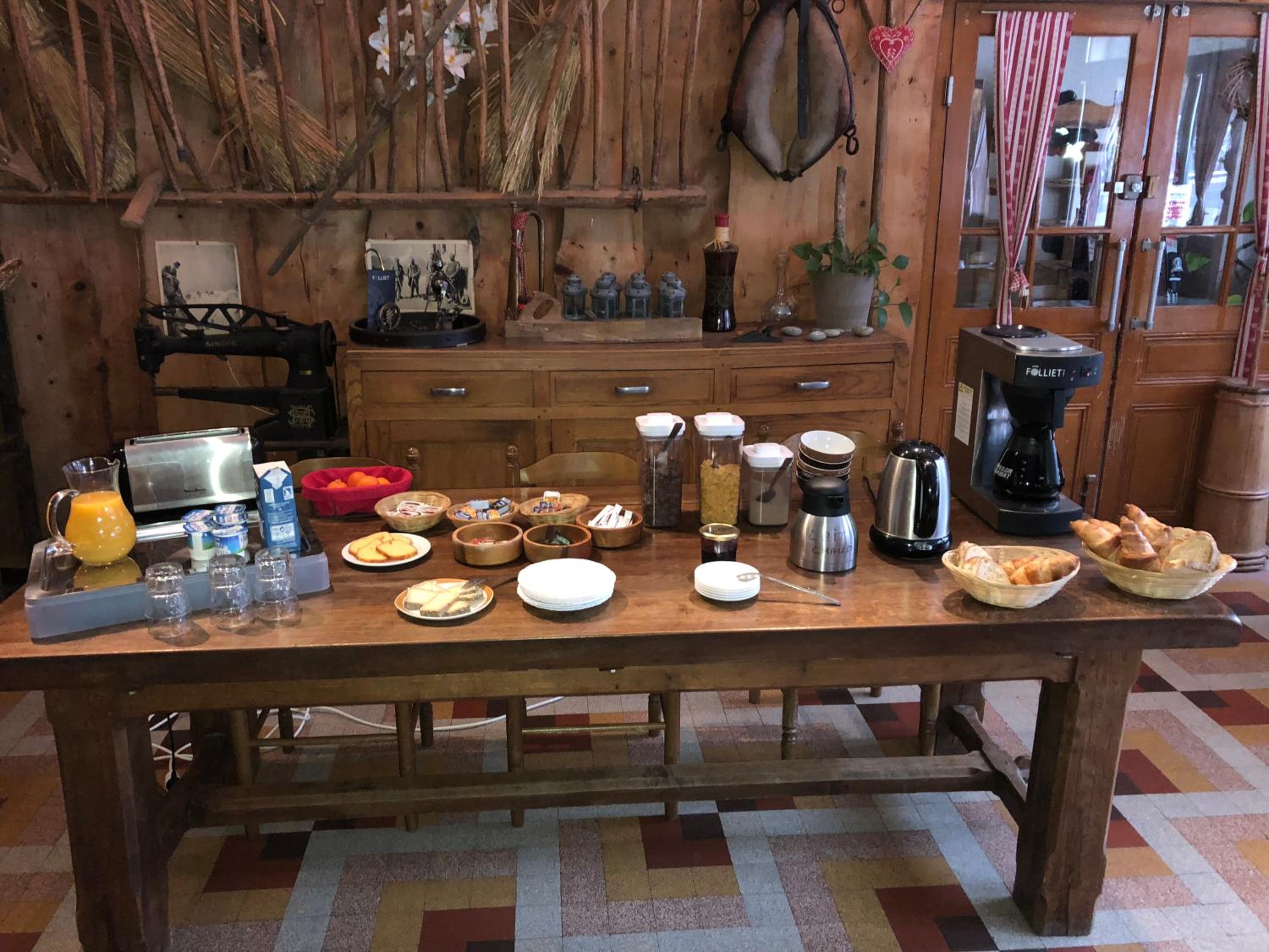 breakfast buffet