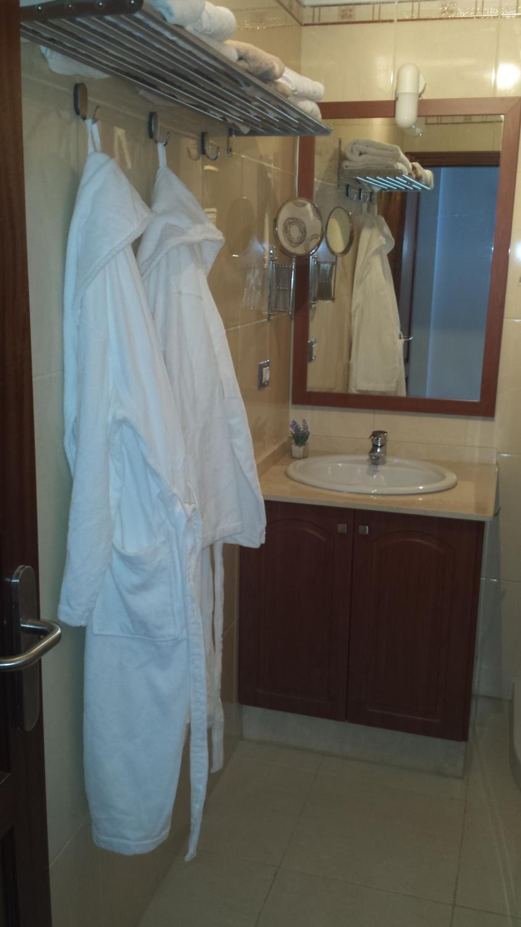 Photo 33