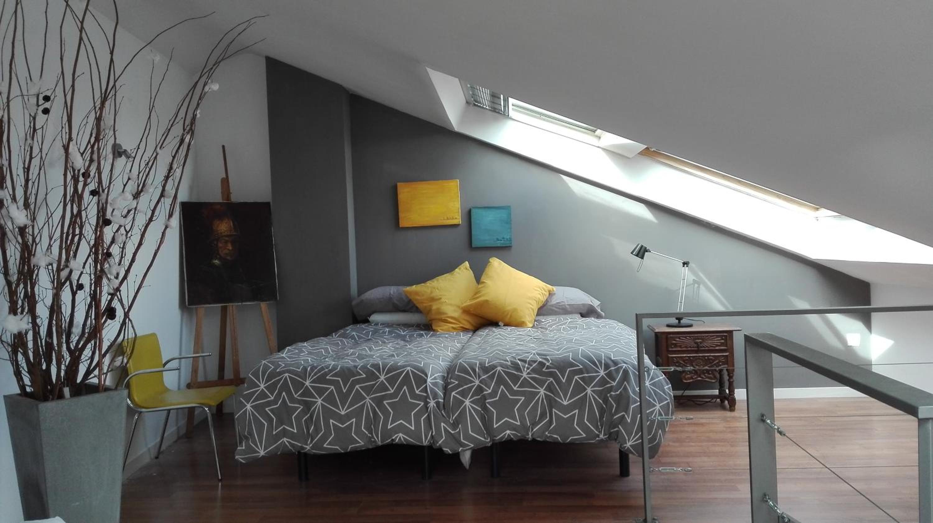 TOLETUM low cost LOFTS diáfanos o 2dormitorios PARKING Municipal Gratis al aire libre a 100m