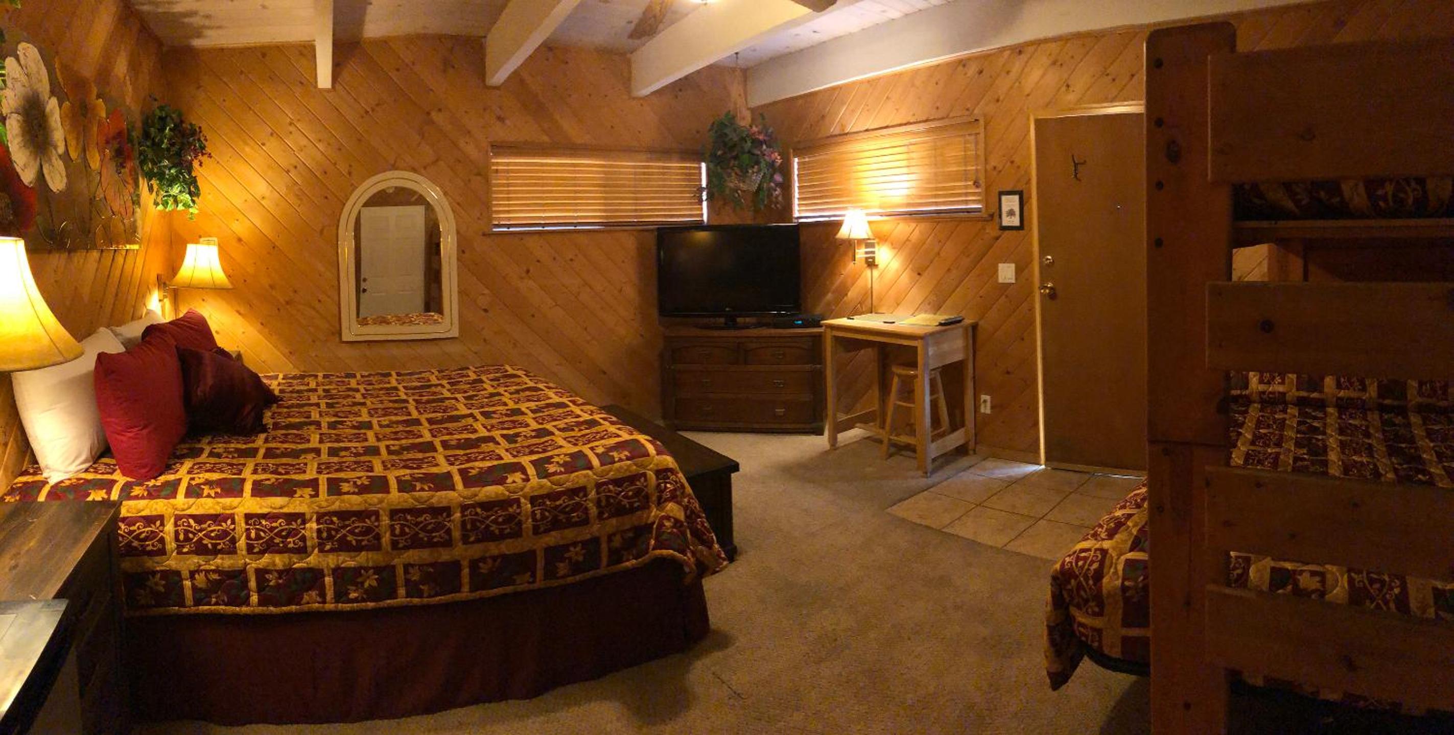 Giant Oaks Lodge