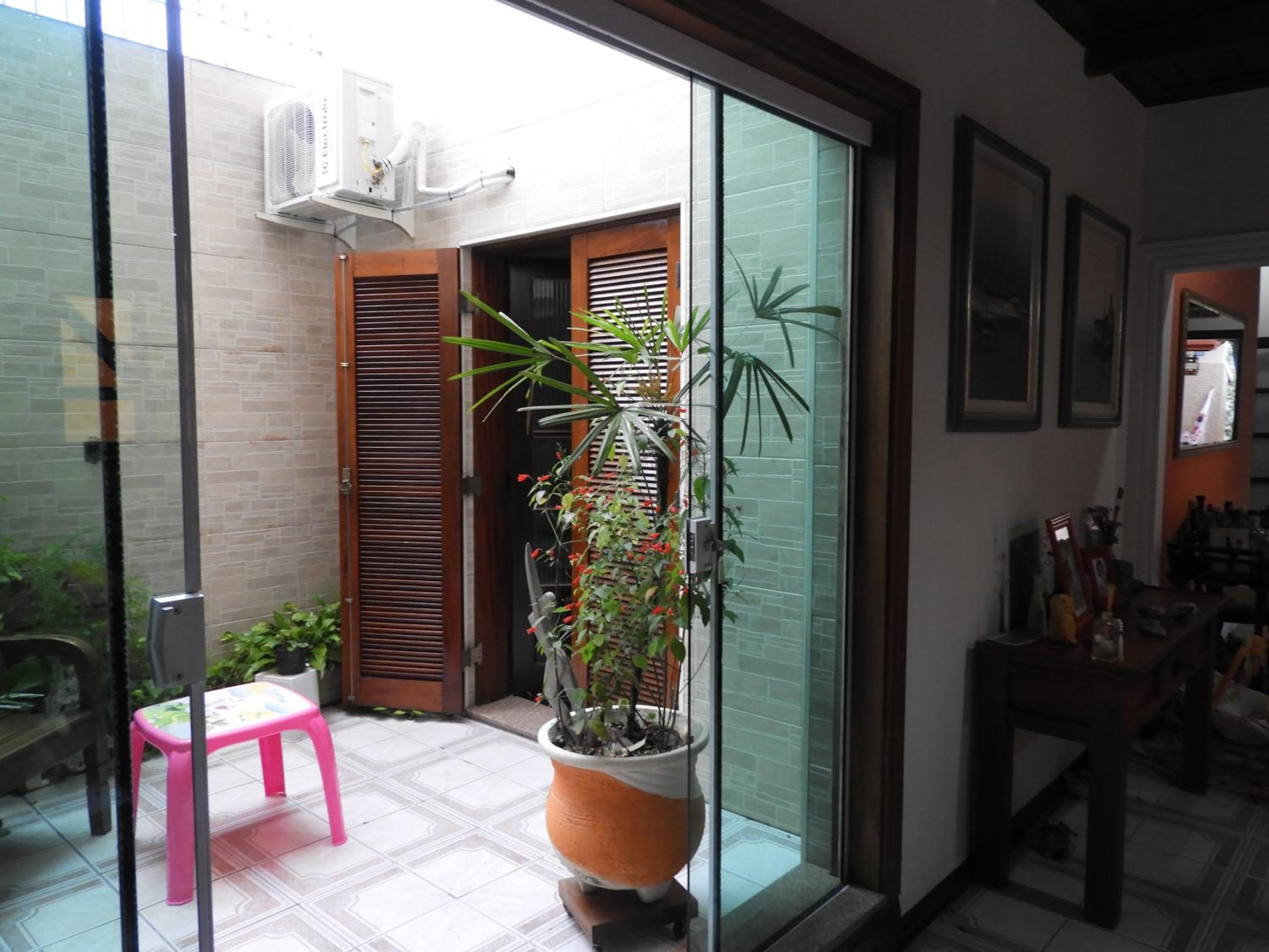 Hotel ACIOLY'S BEACH HOUSE - Image 1