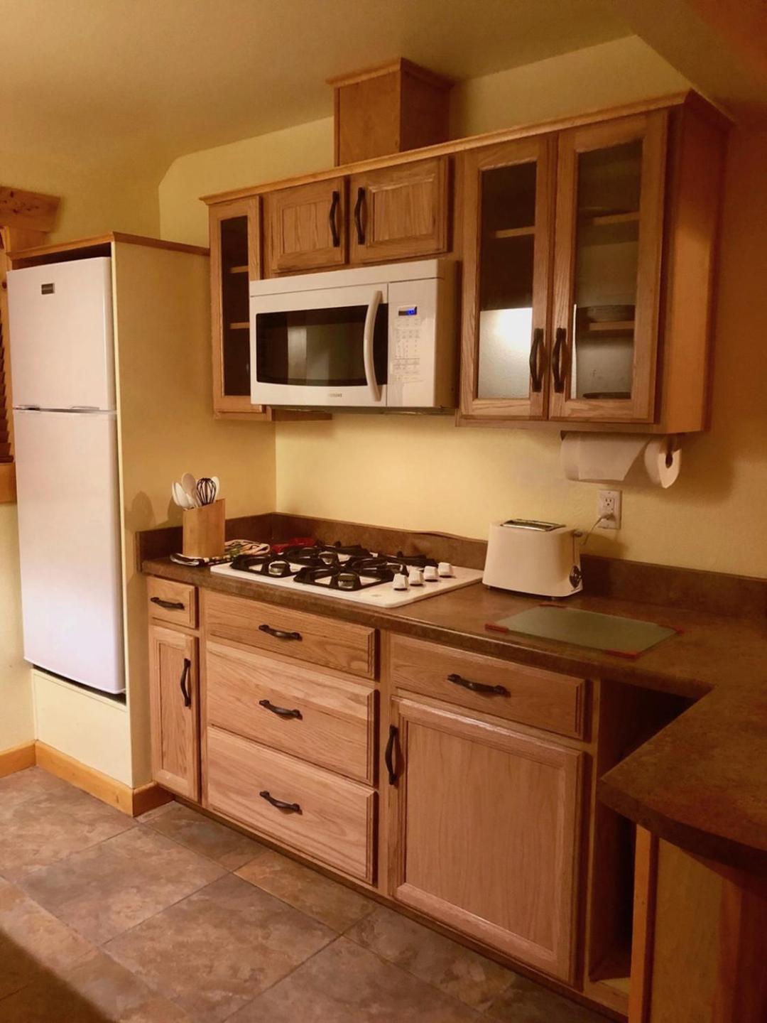 Giant Oaks Lodge