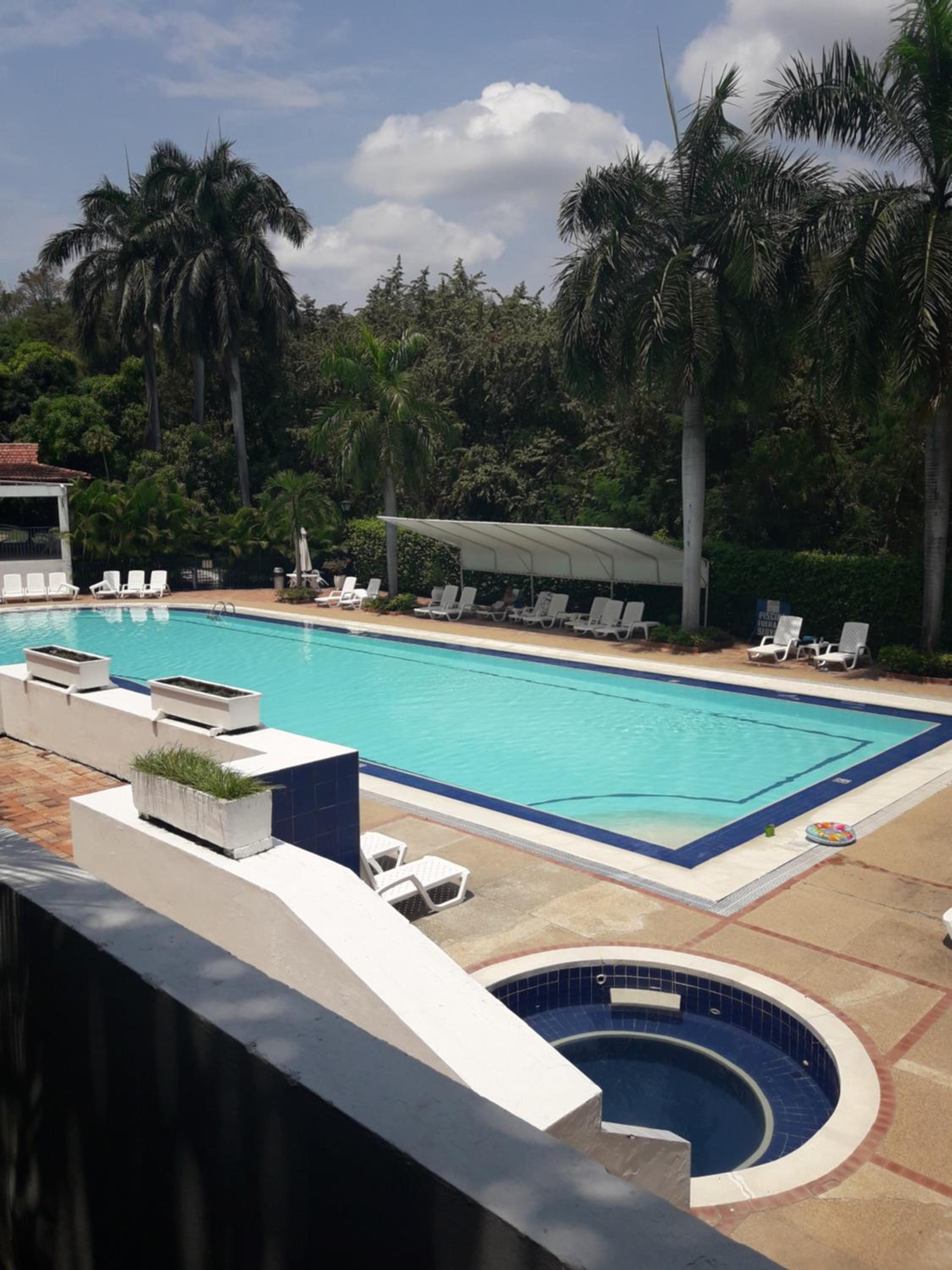girardot resort apto102