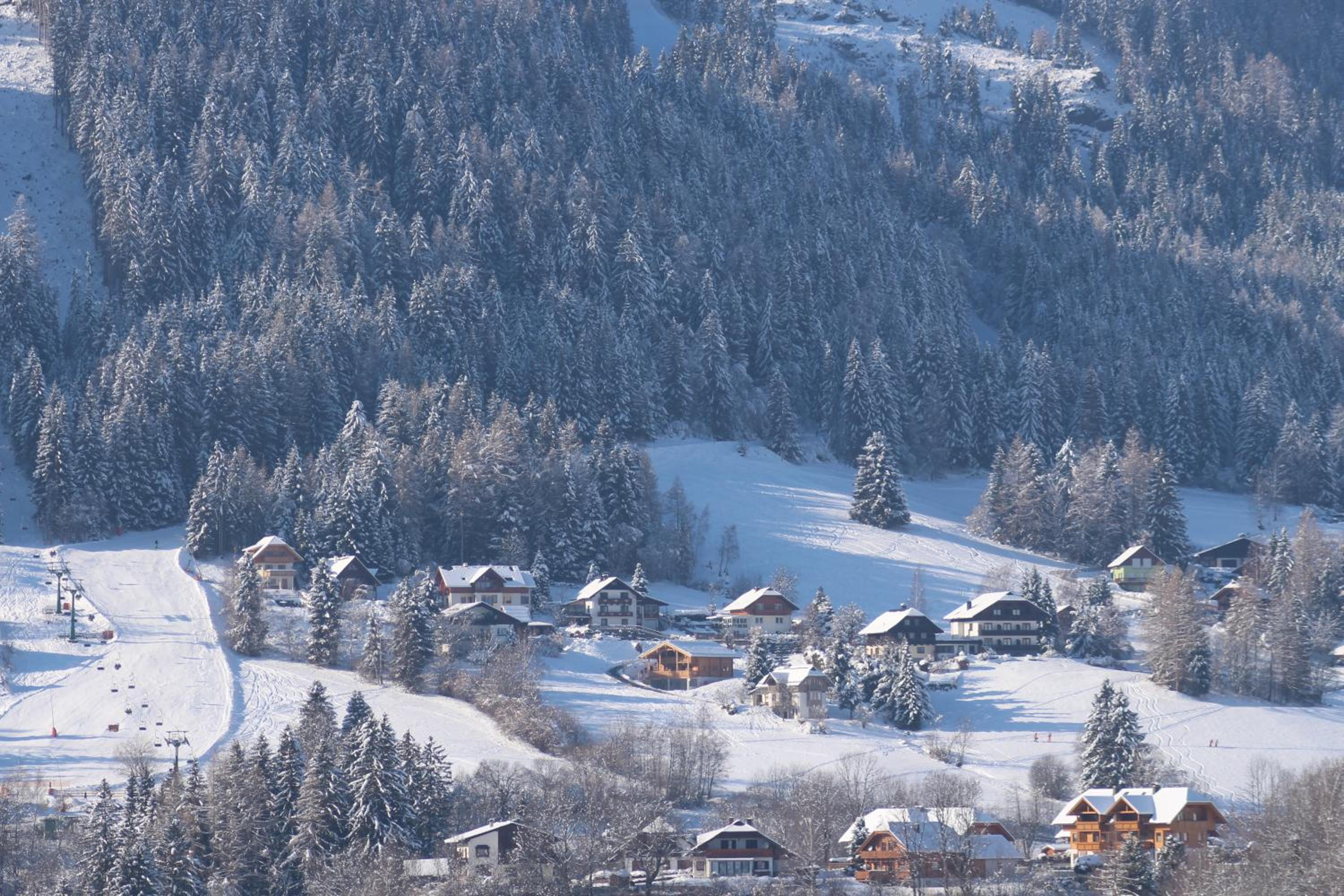 Pension & Appartements Ronacherhof -Mountain Hideaway Slopeside