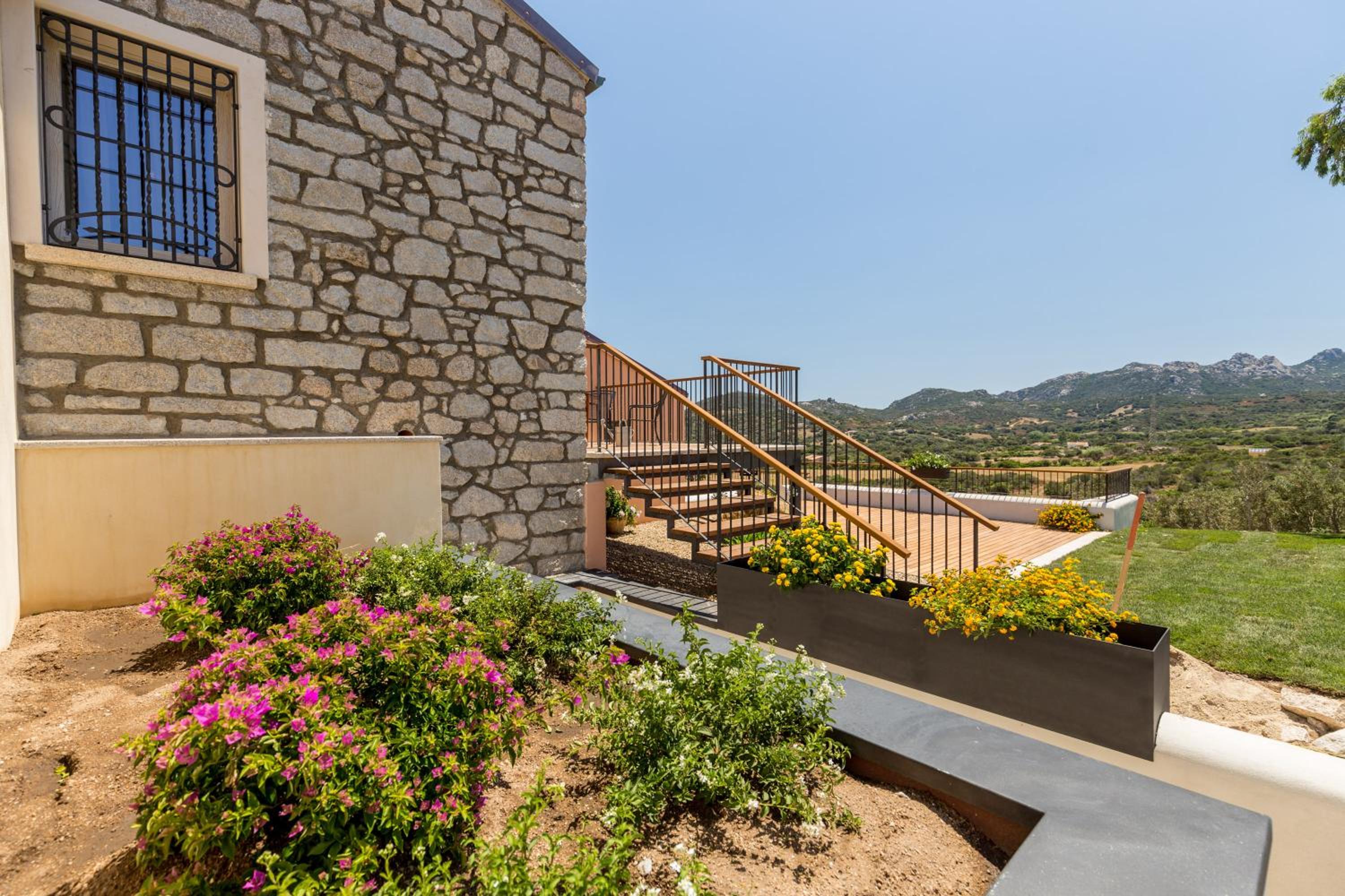 Tenuta Petra Bianca
