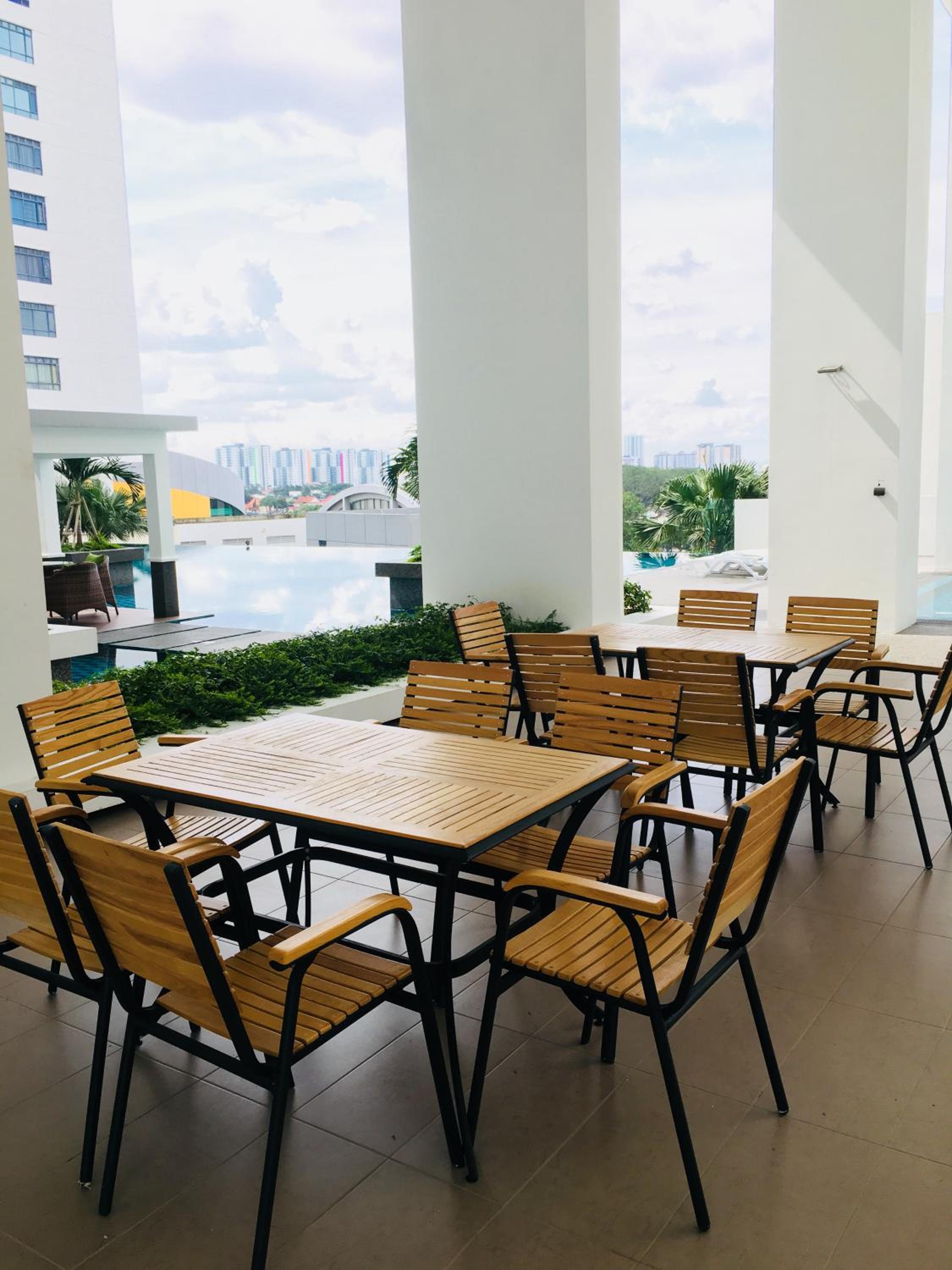 Pinnacle Tower Apartment Stay by Feel Suites