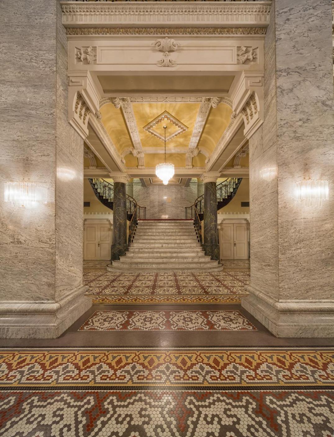 Hotel Bentley - Property Image 5