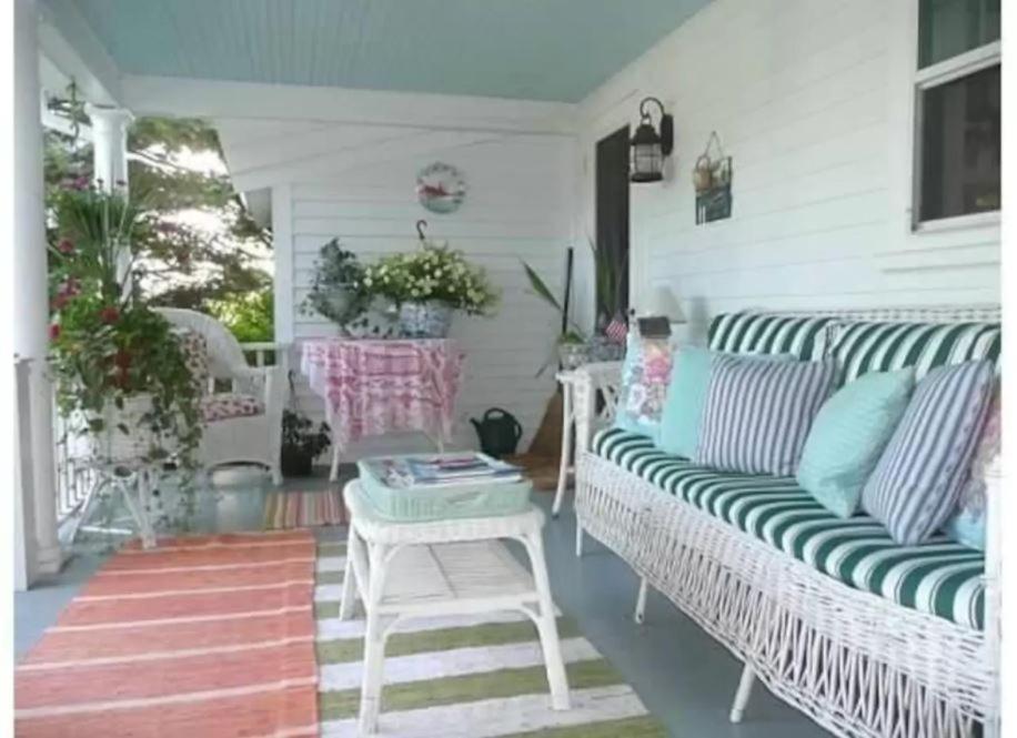 Topsides Bed & Breakfast view 4