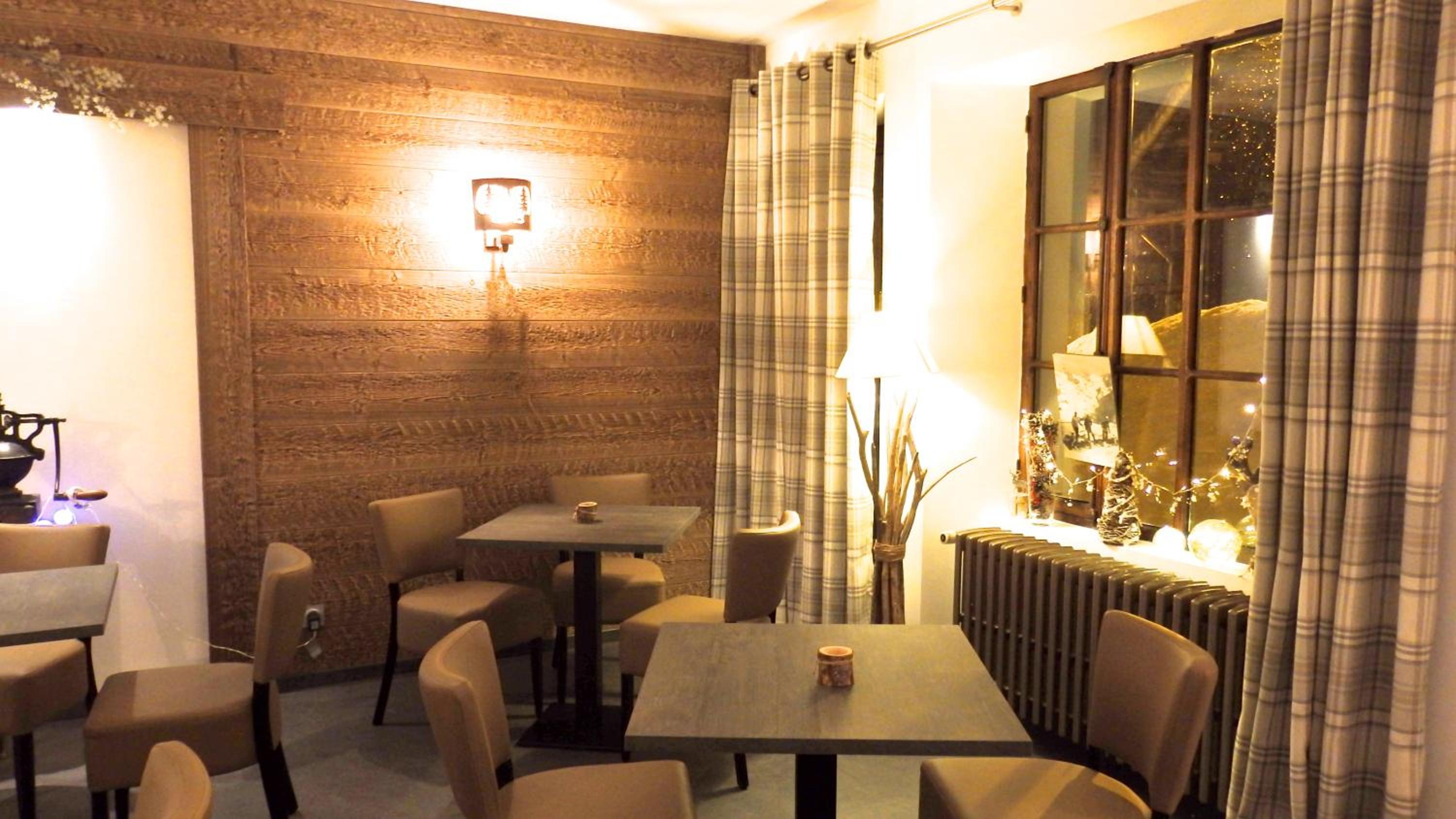 restaurant