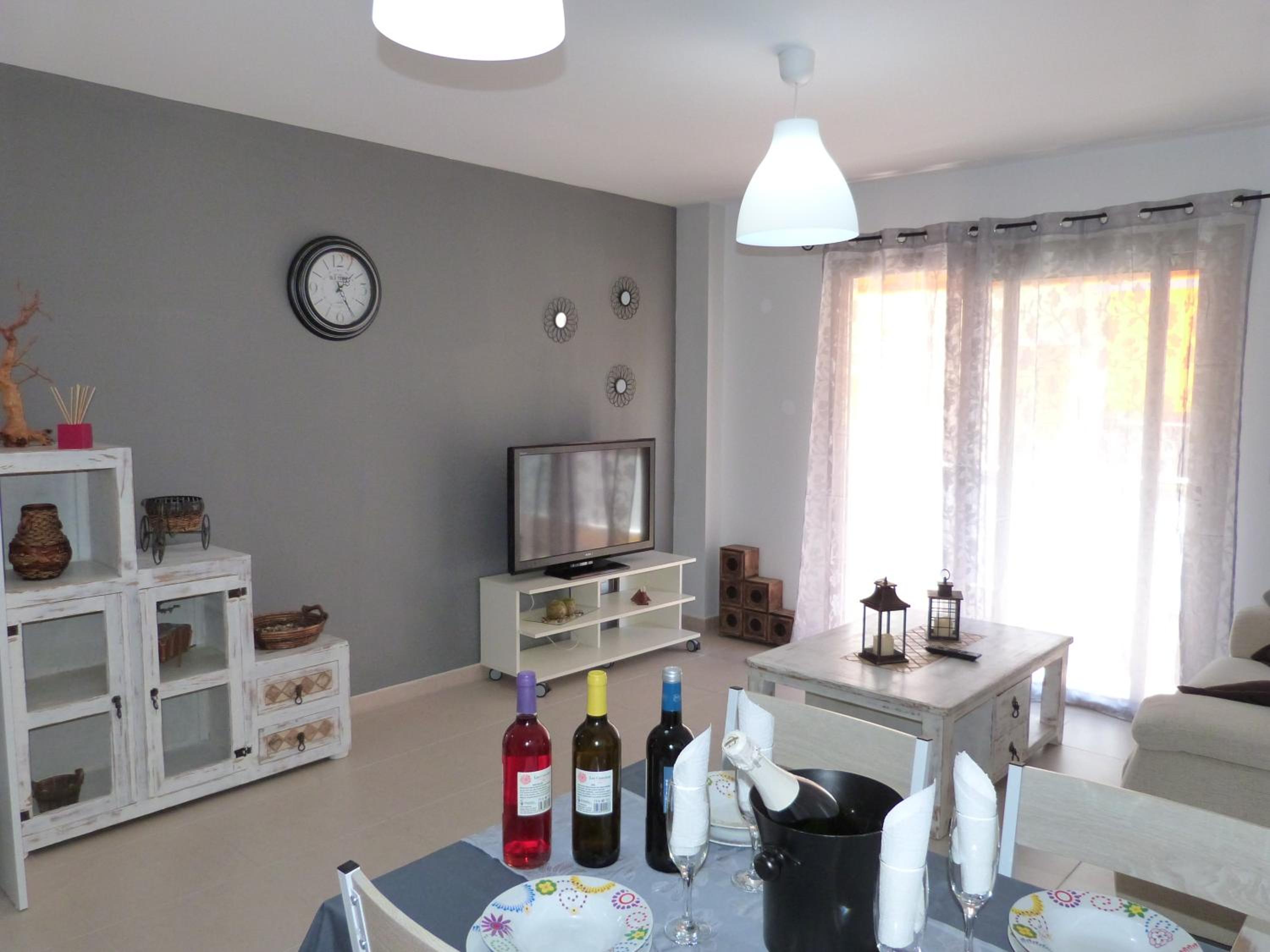 Hotel Alcalà Center A 5 minutos del paseo y playas - Image 1