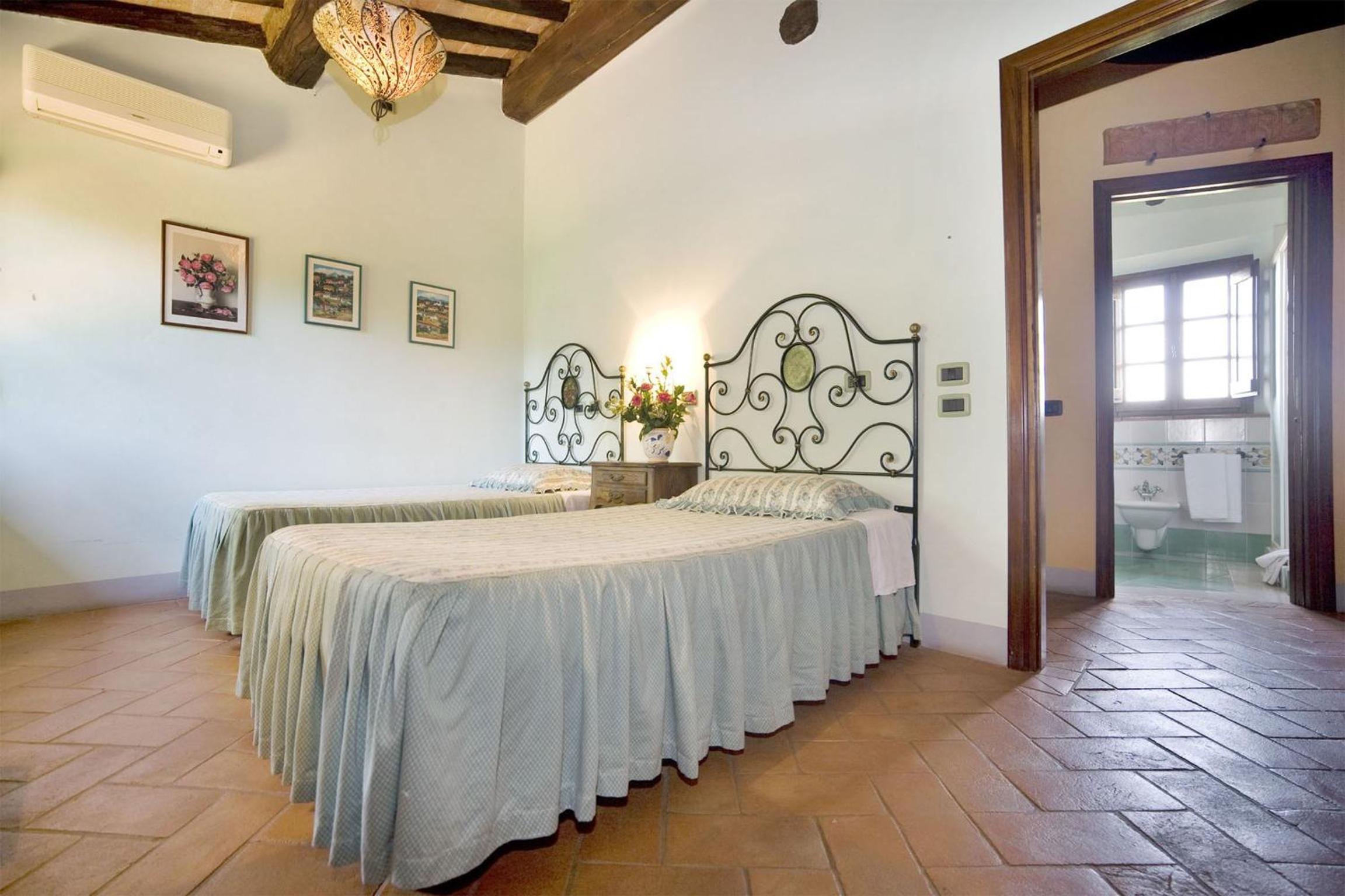 Villa Le Rondini by Salogi Villas