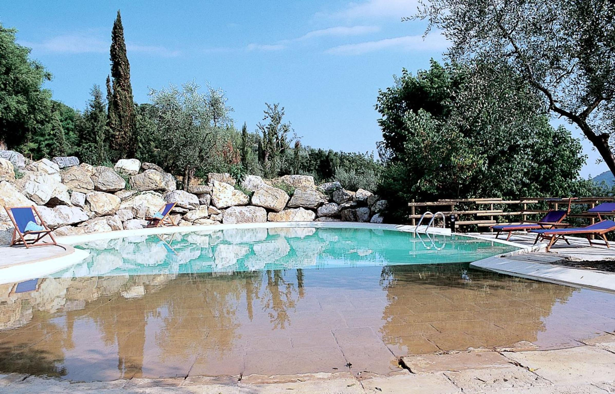 Villa Le Rondini by Salogi Villas
