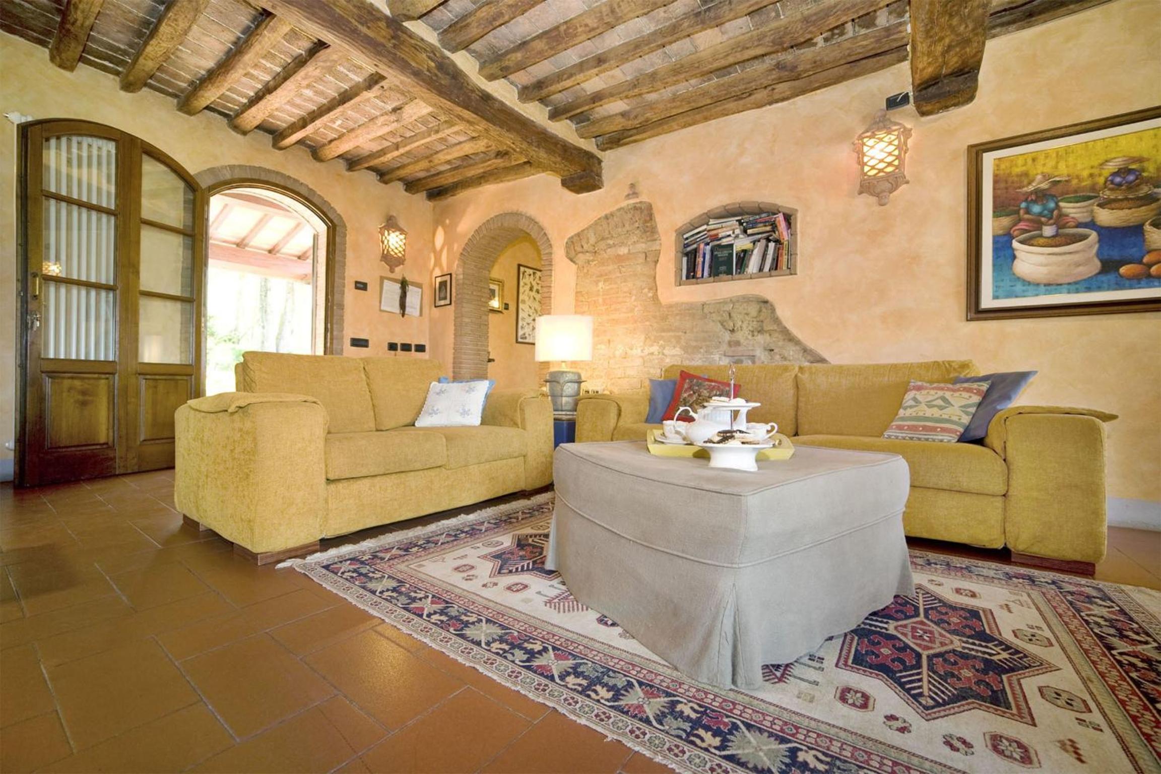Villa Le Rondini by Salogi Villas