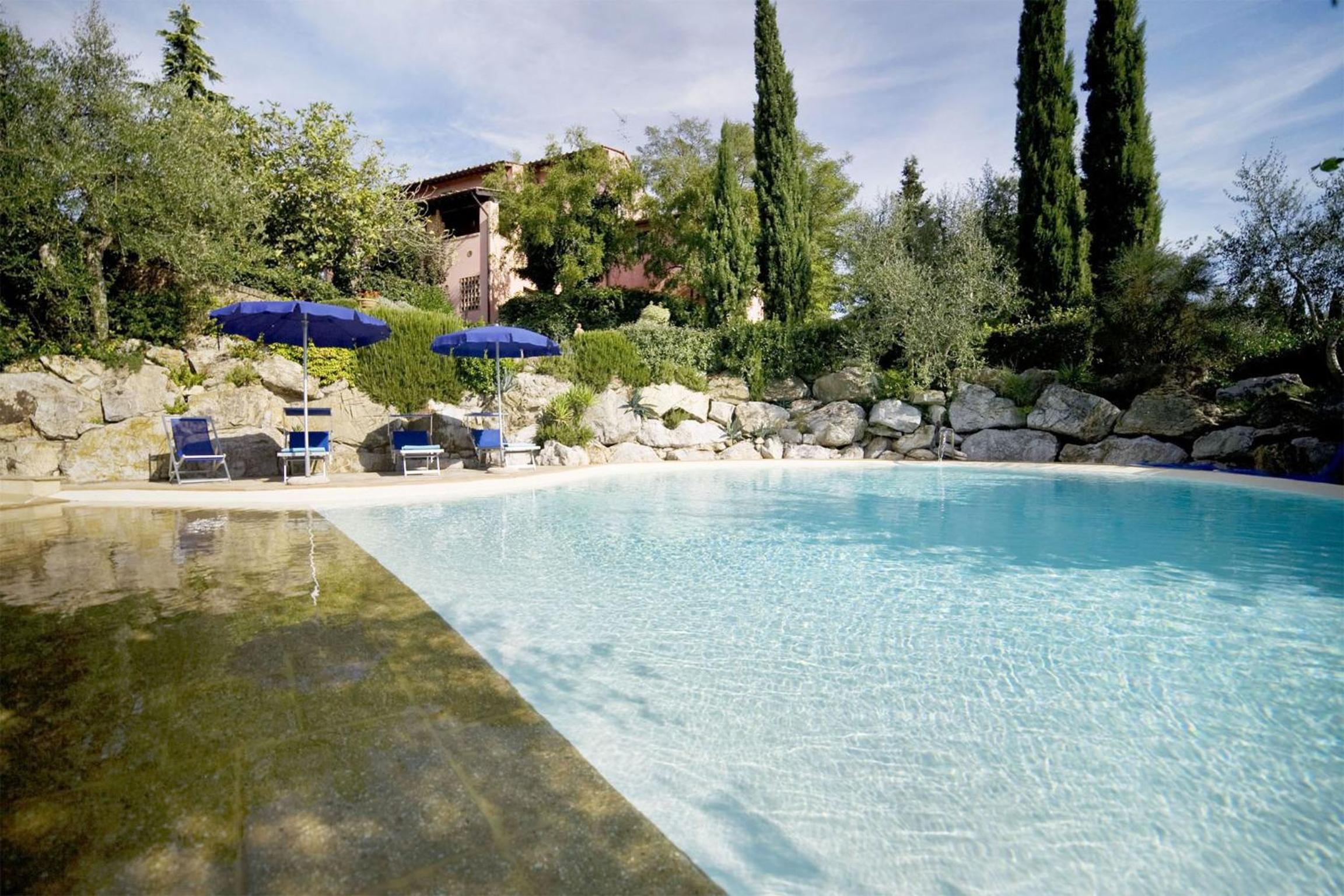 Villa Le Rondini by Salogi Villas