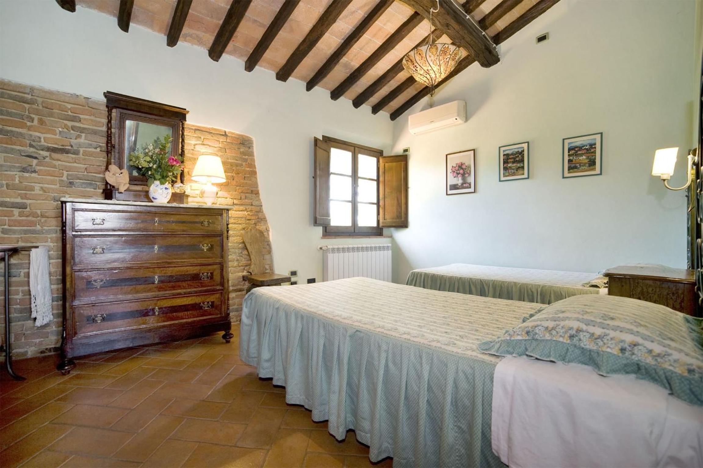 Villa Le Rondini by Salogi Villas