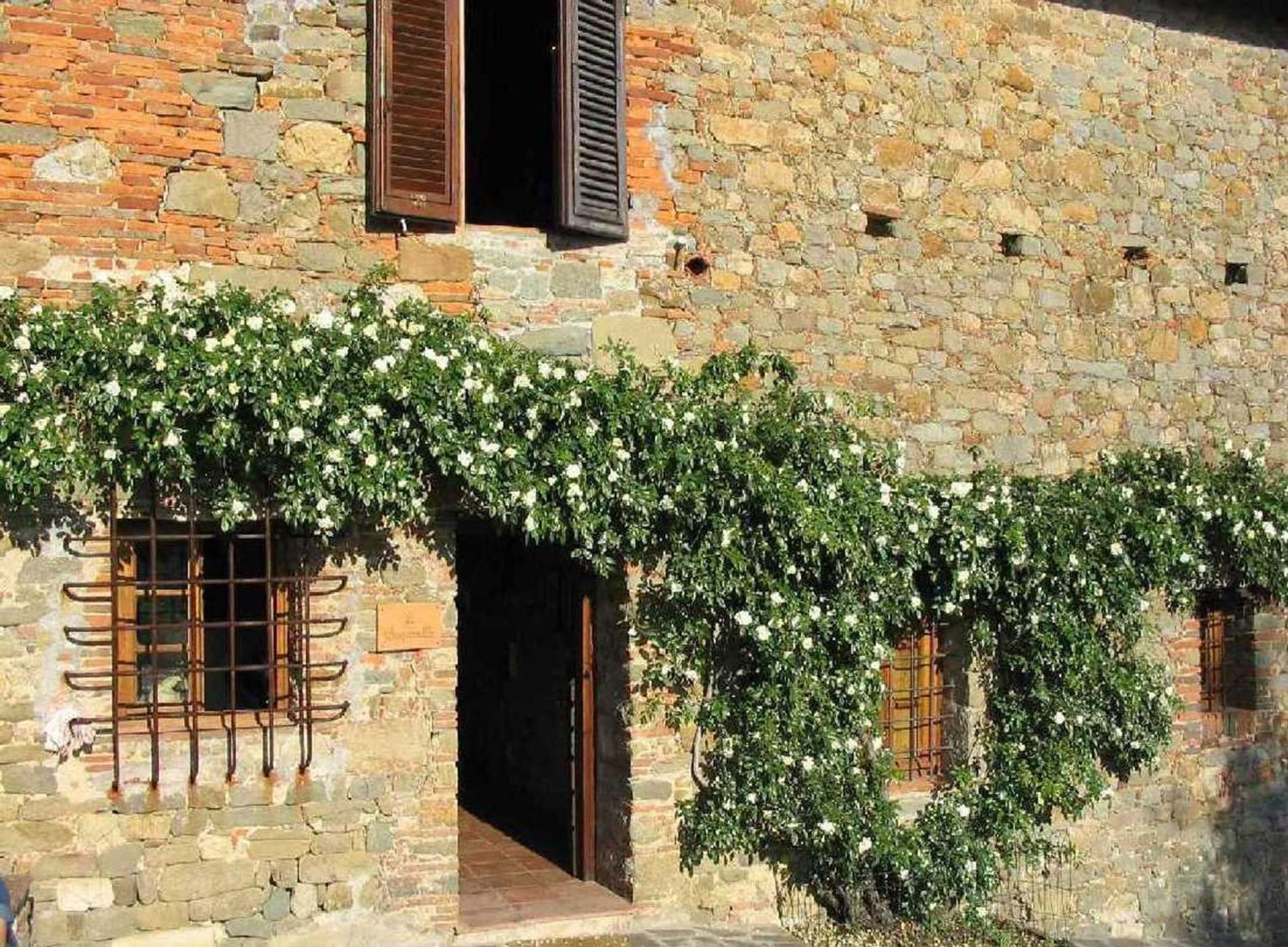 La Loggia 13 by Salogi Villas view 4
