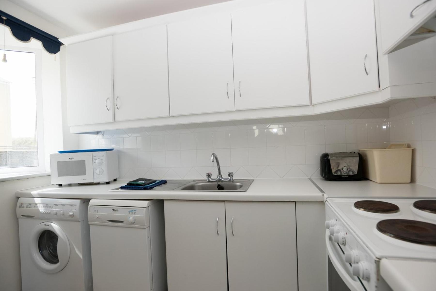 Spanish Cove Holiday Homes Sleeps 5 by Trident Holiday Homes view 5