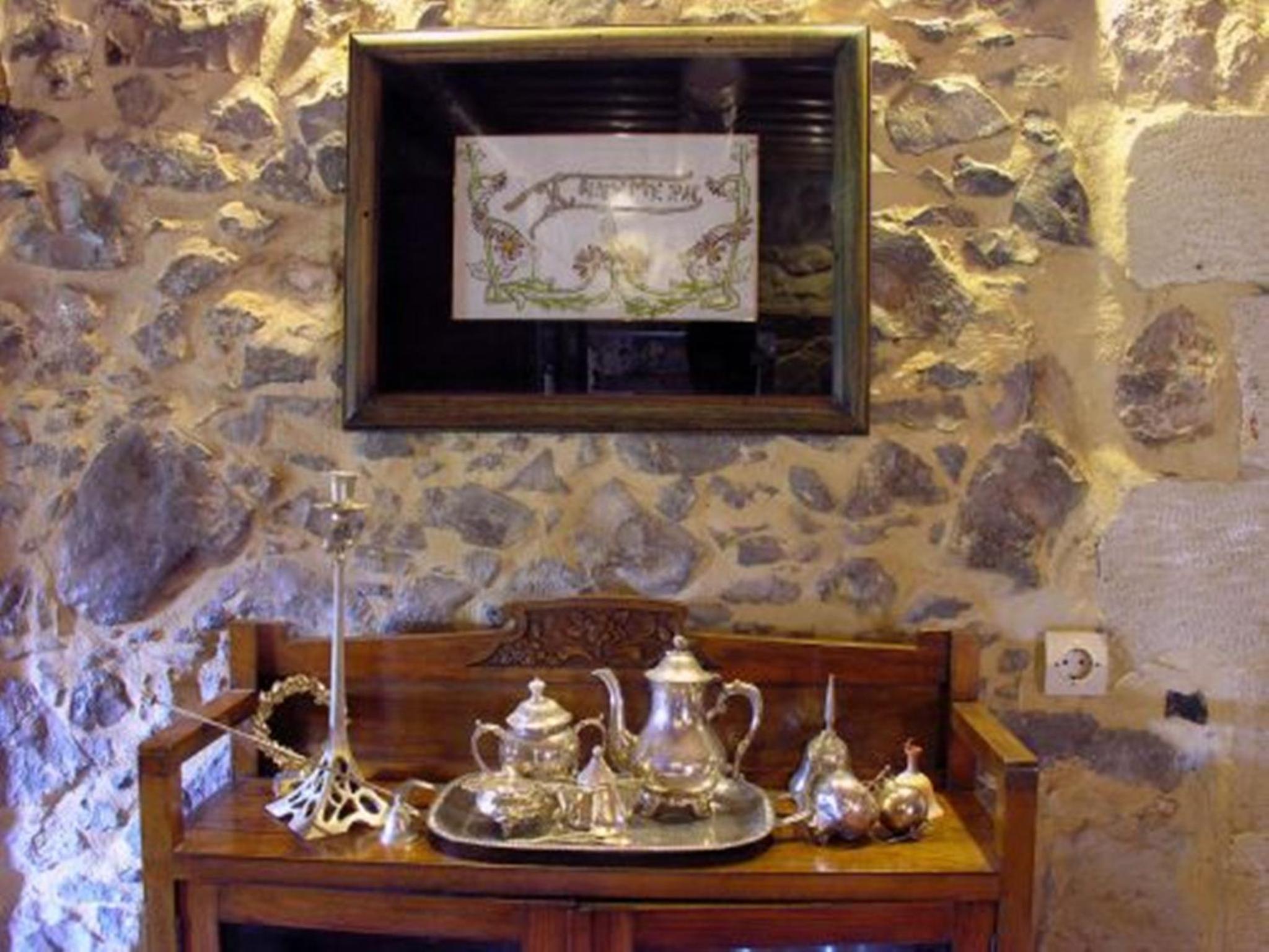 Kouriton House
