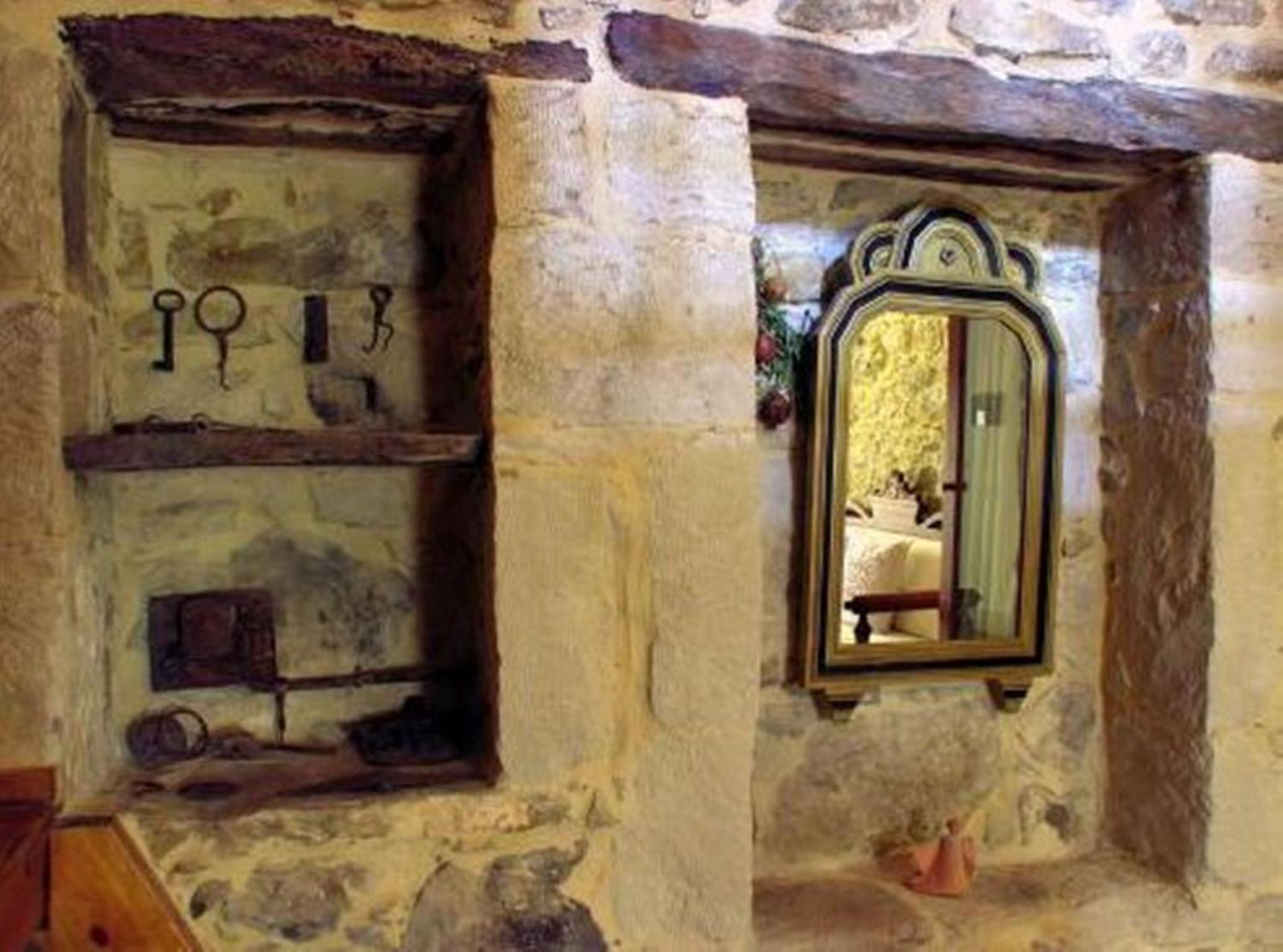 Kouriton House