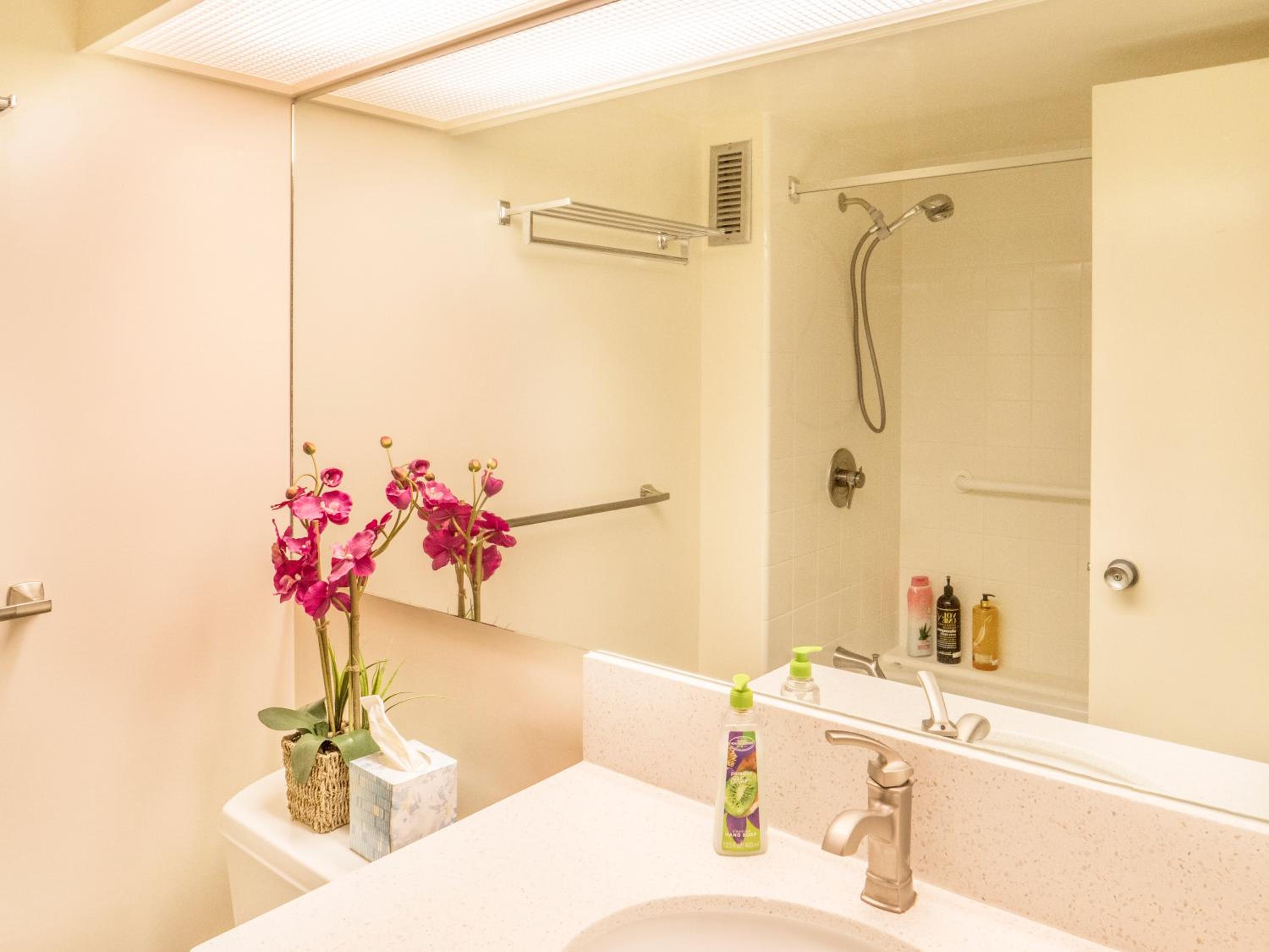 Tropical Studios at Marine Surf Waikiki - FREE PARKING - BEST LOCATION - FULL KITCHEN - SWIMMING POOL 照片第 158 張,共 263 張