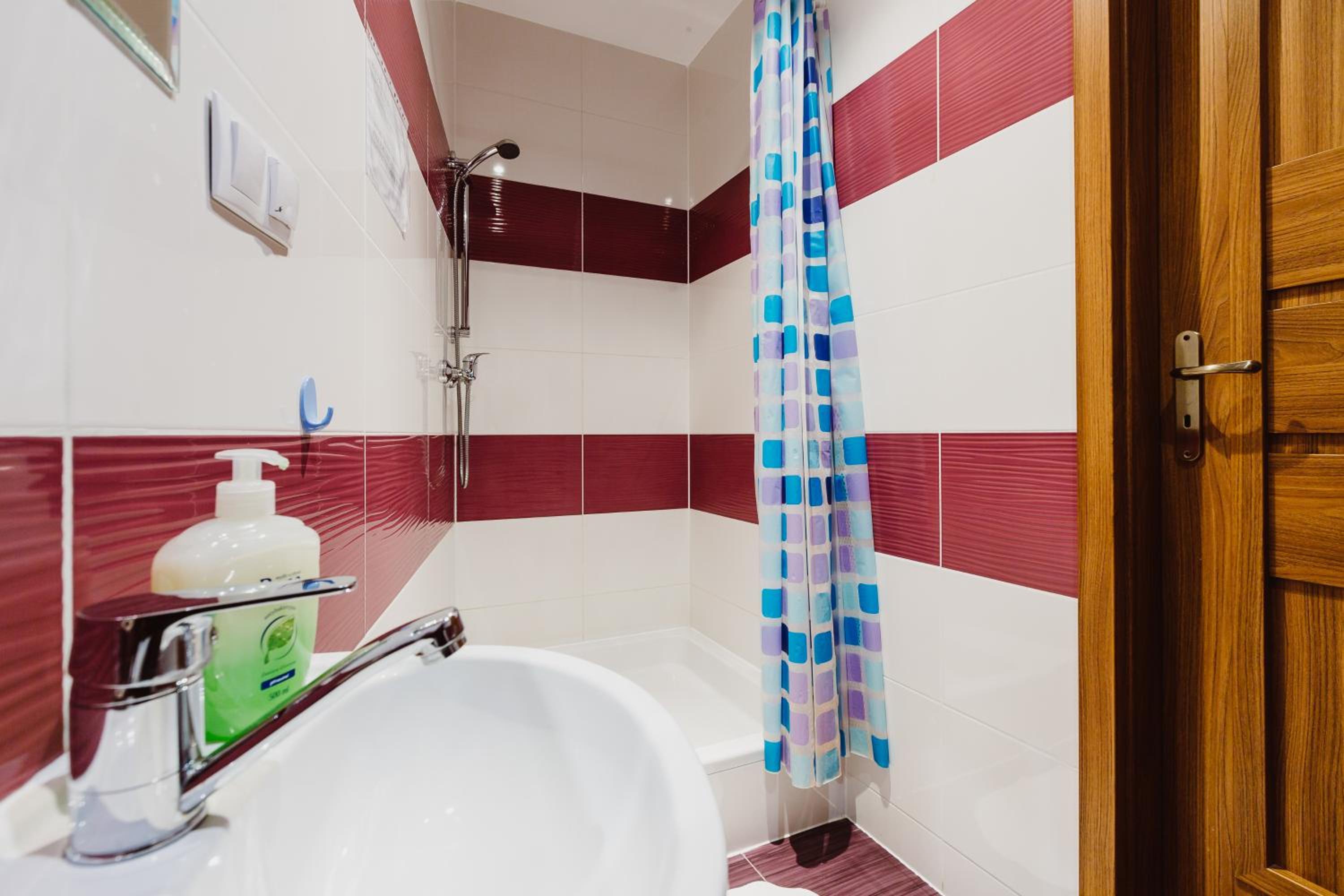 Hostel Tara