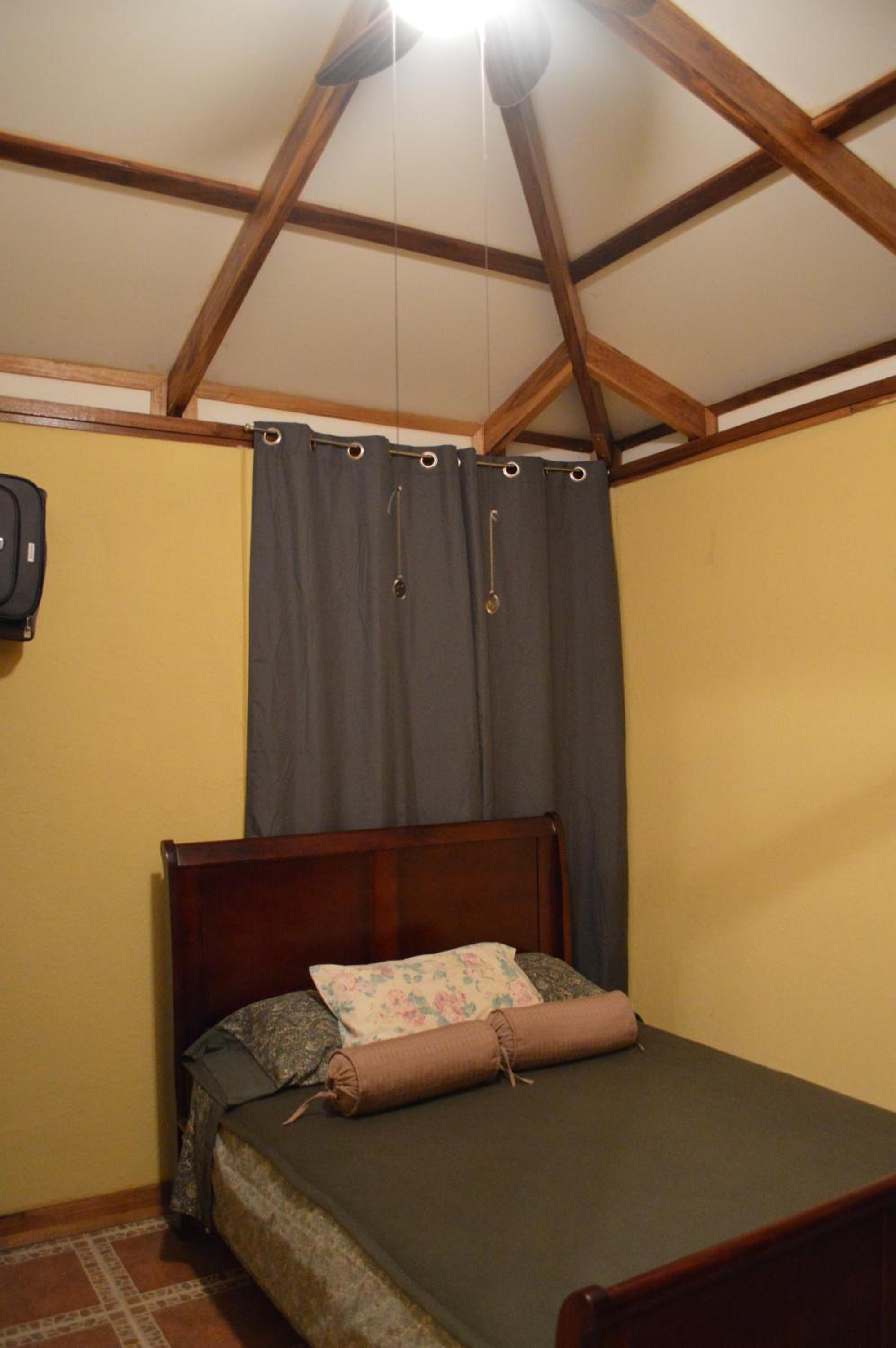 Casita Amarilla