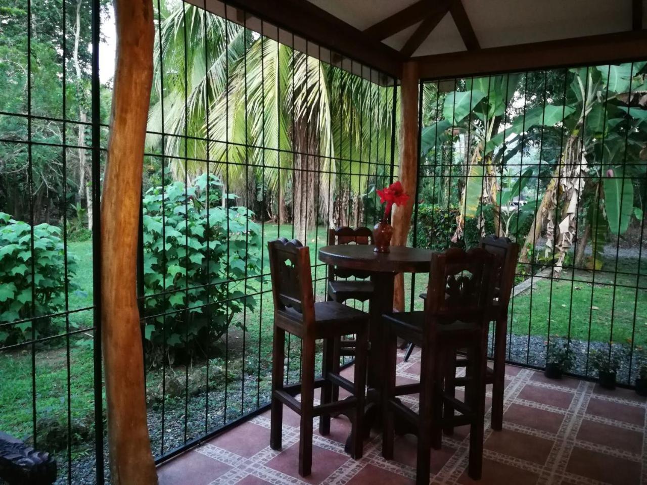 Casita Amarilla