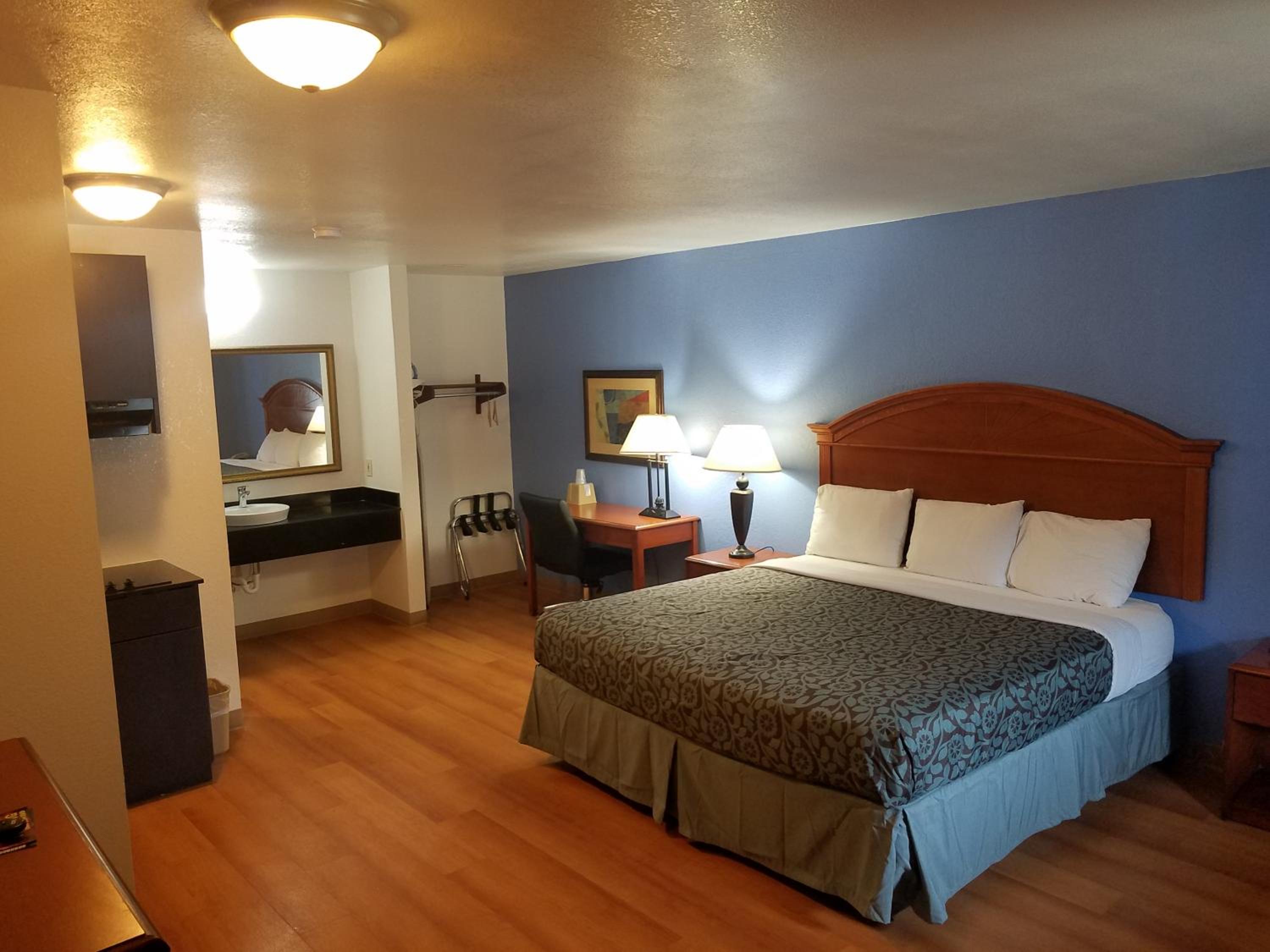 Days Inn by Wyndham Oklahoma City NW Expressway
