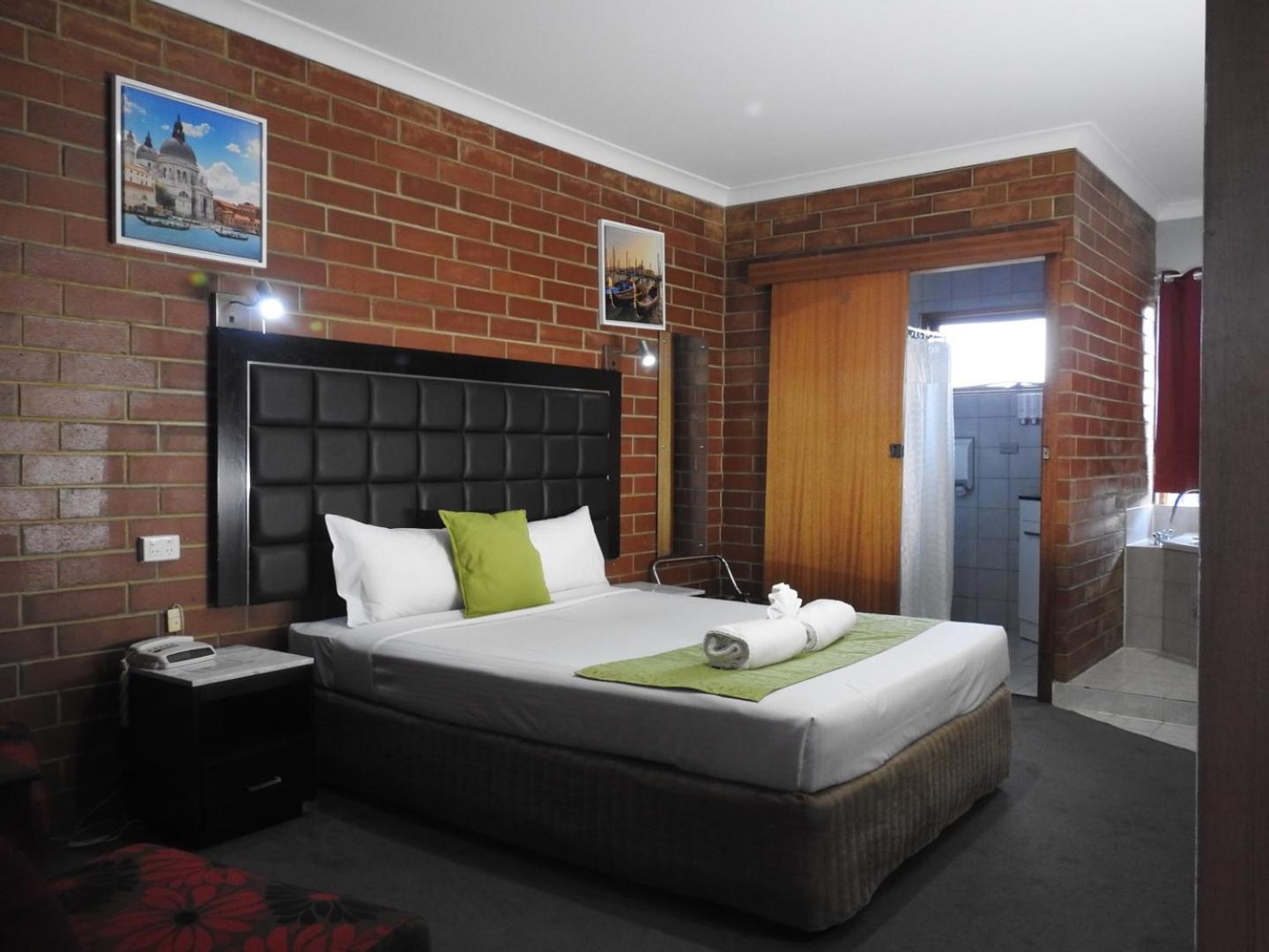 Pooraka Motor Inn