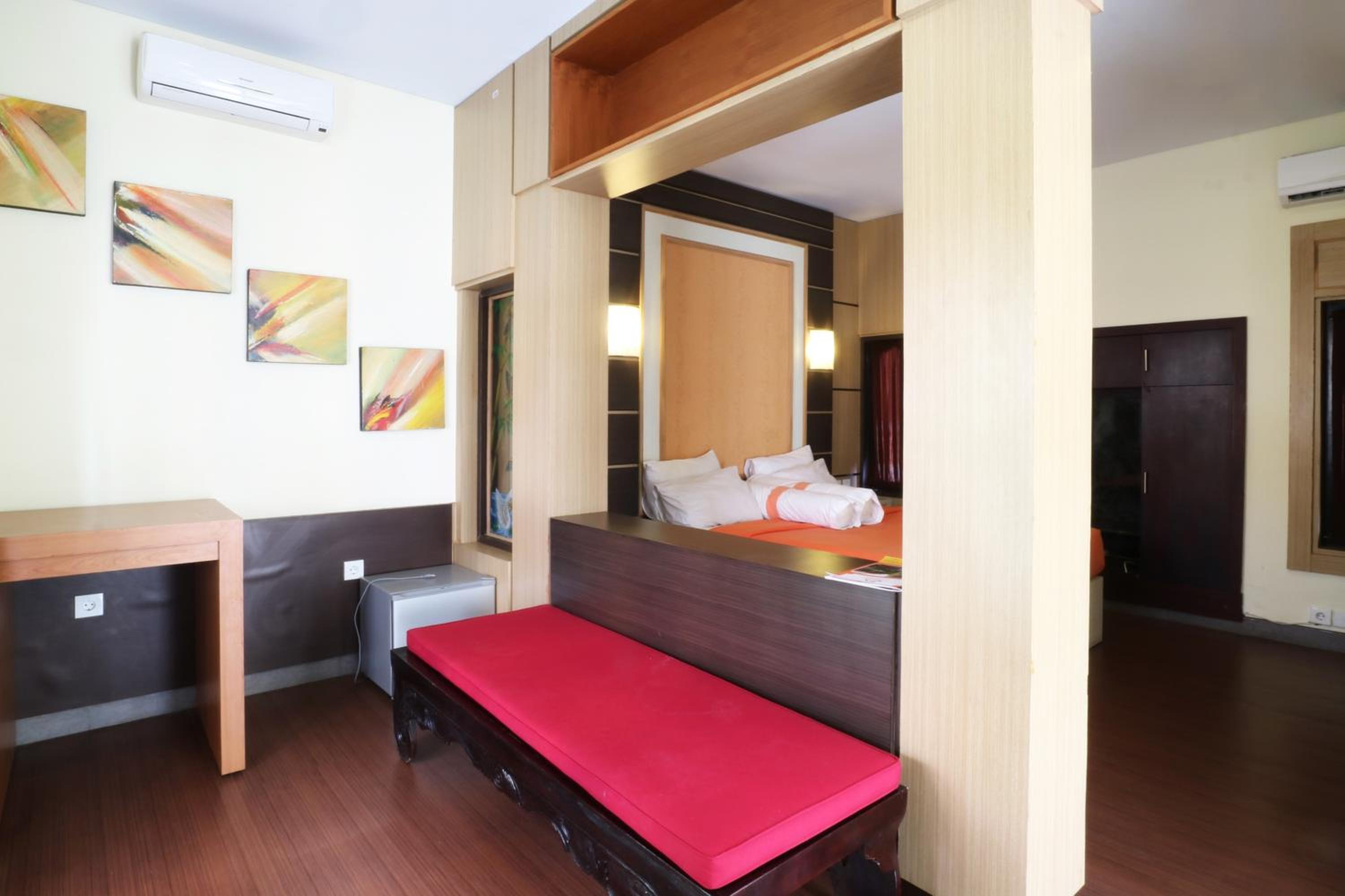 Kondra Premiere Guest House Kuta