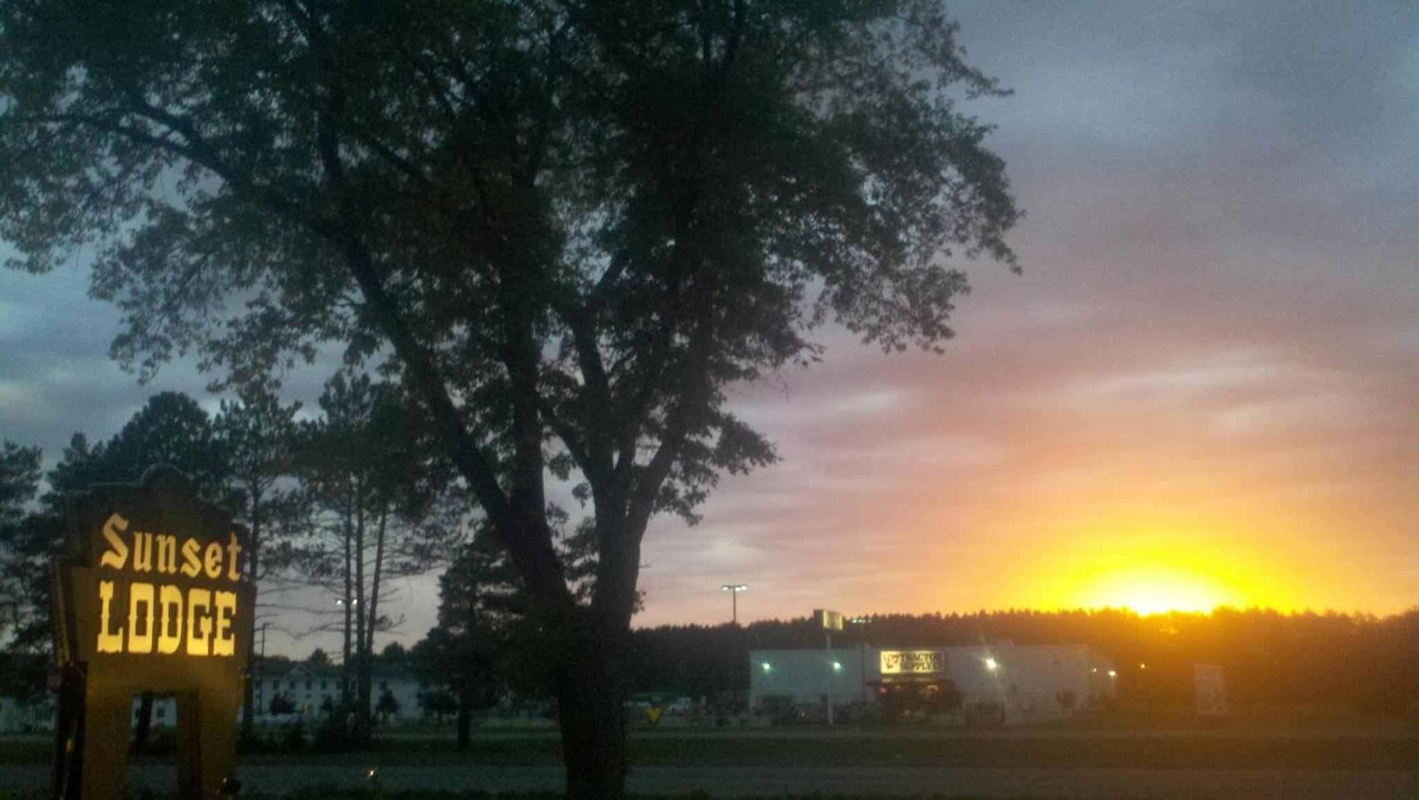 Sunset Lodge Escanaba