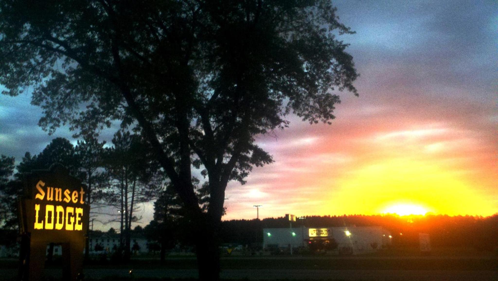 Sunset Lodge Escanaba