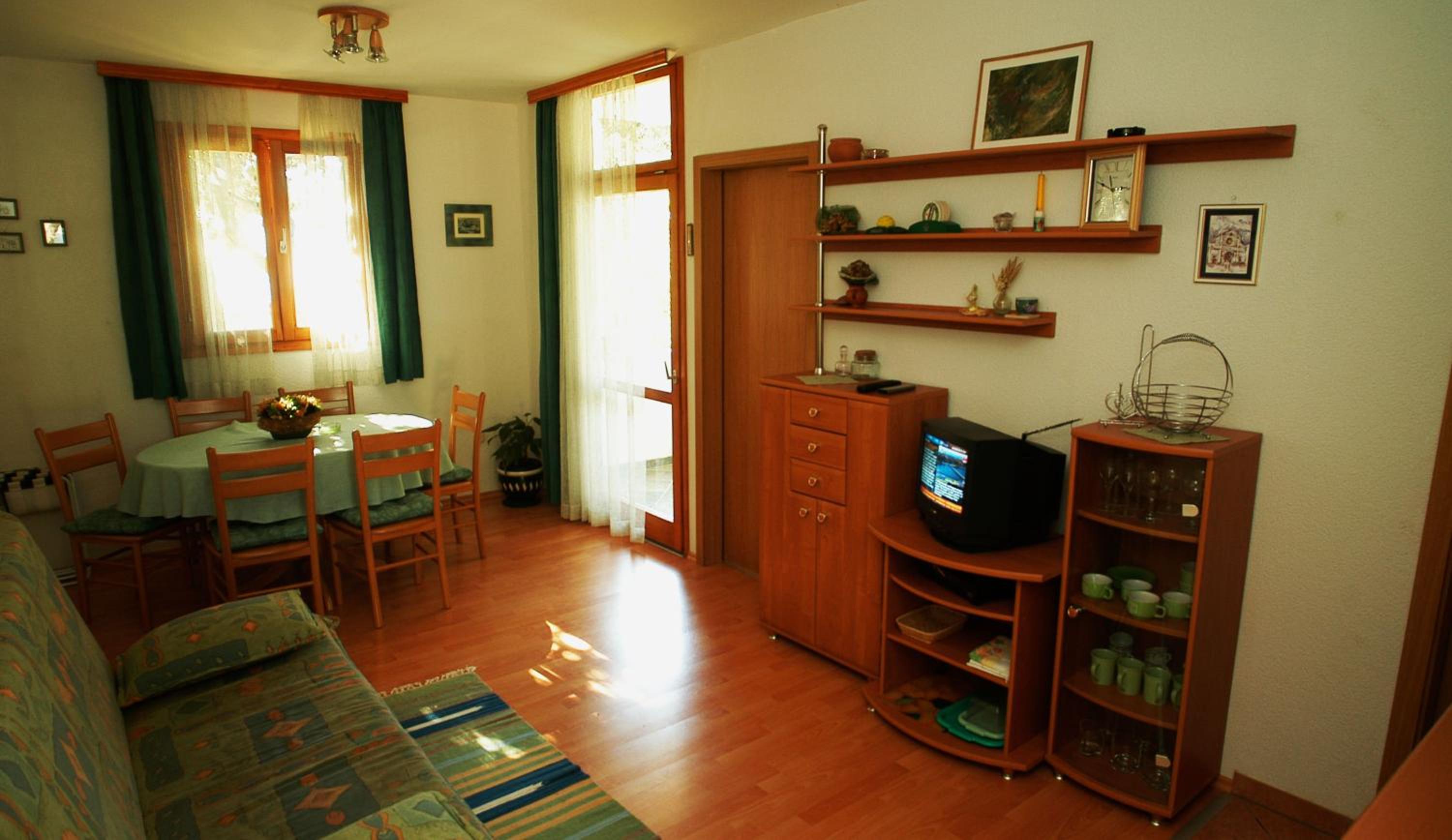 Apartments Irena Punta Skala