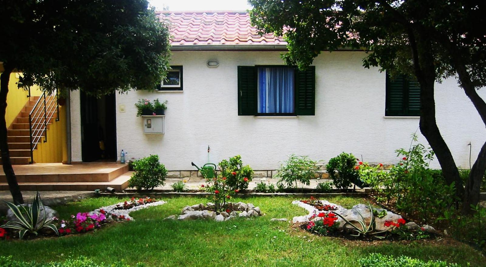 Apartments Irena Punta Skala