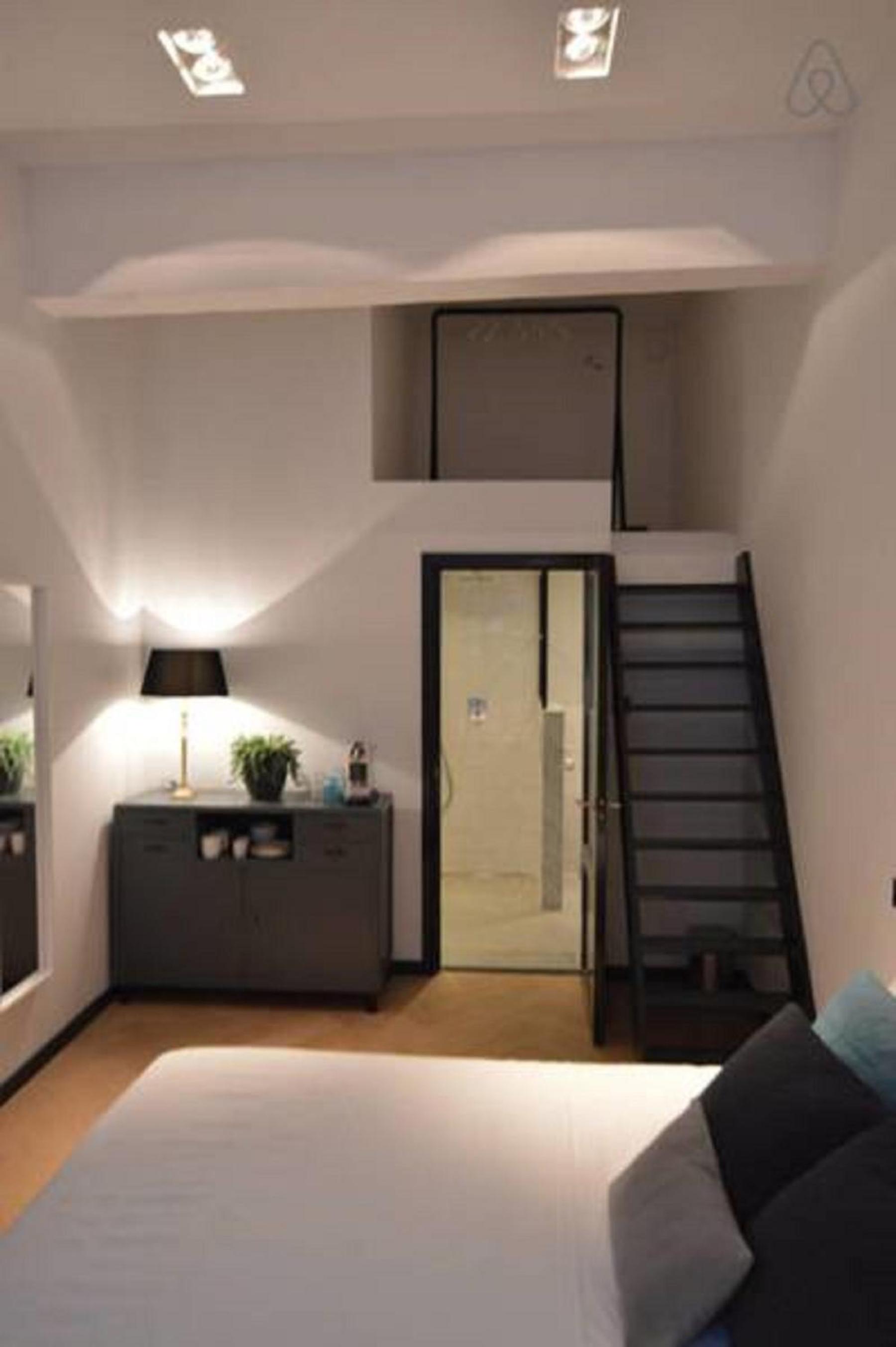 Romantic ground floor suite in Pijp near Sarphatipark