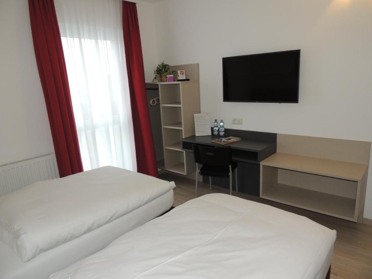 AVIA Motel Bisamberg