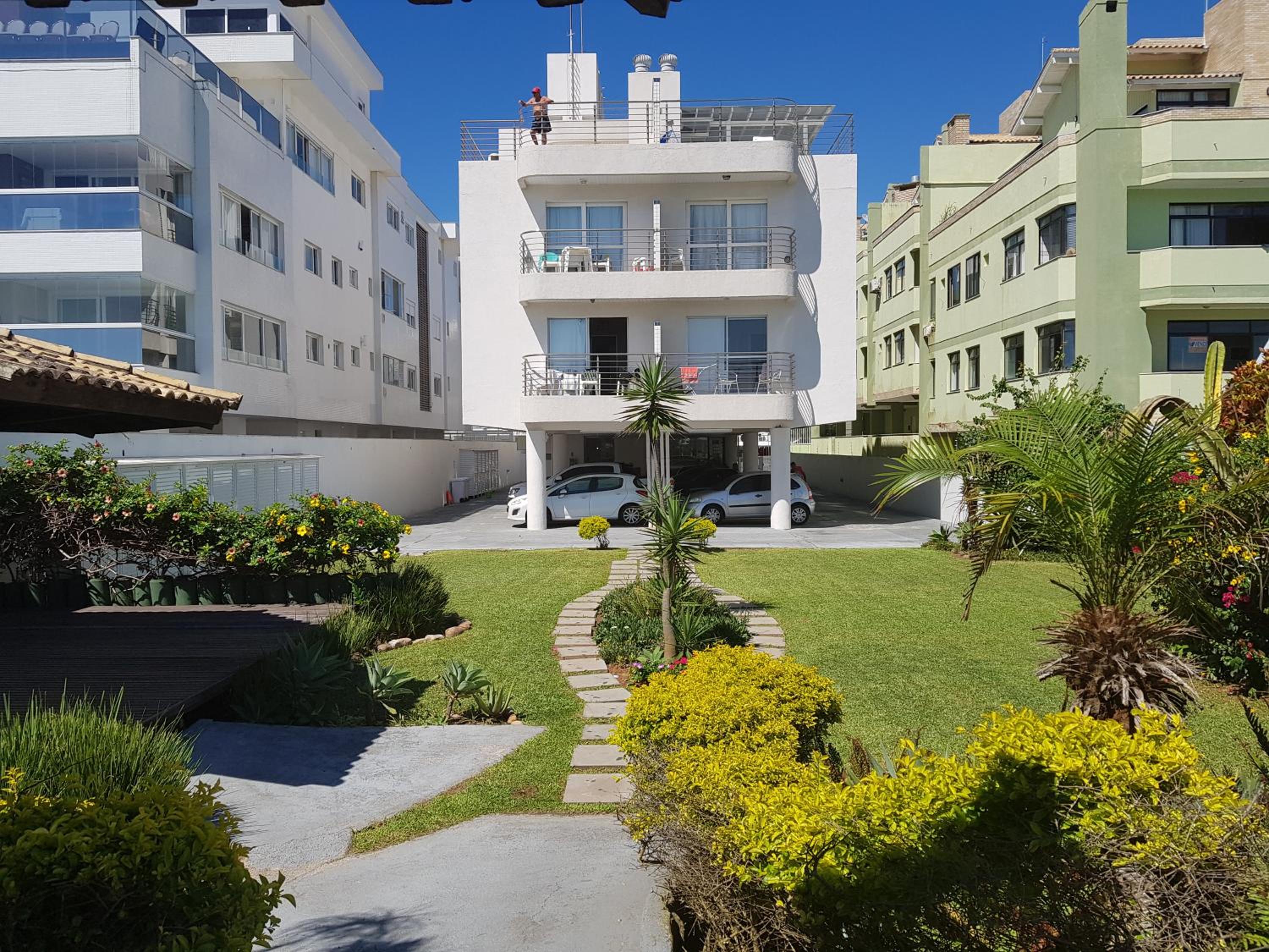 IDP204- APARTAMENTO DE 2 DORMITORIOS NO INGLESES