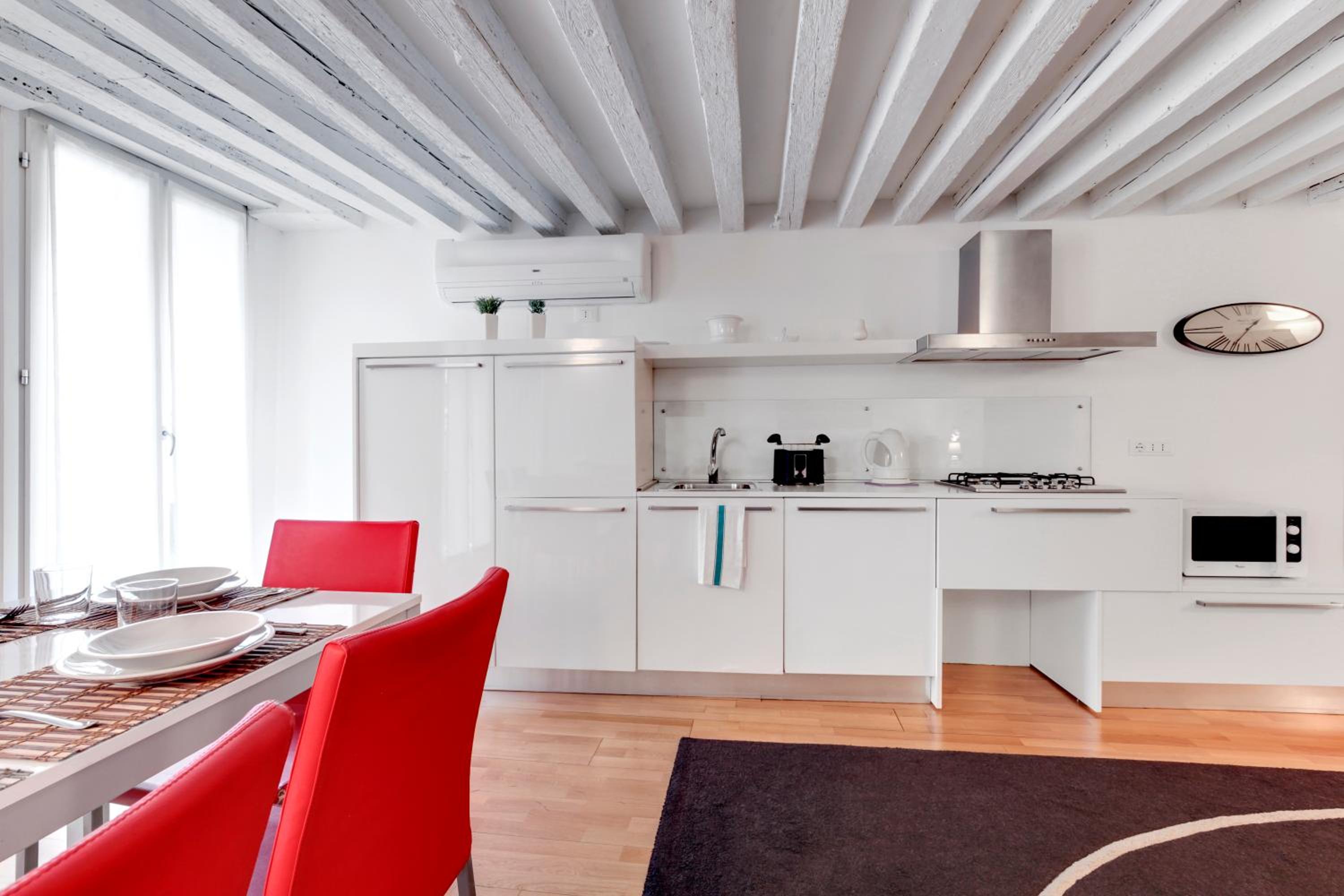 Ca Forner - Cannaregio Apartment by Wonderful Italy photo 2