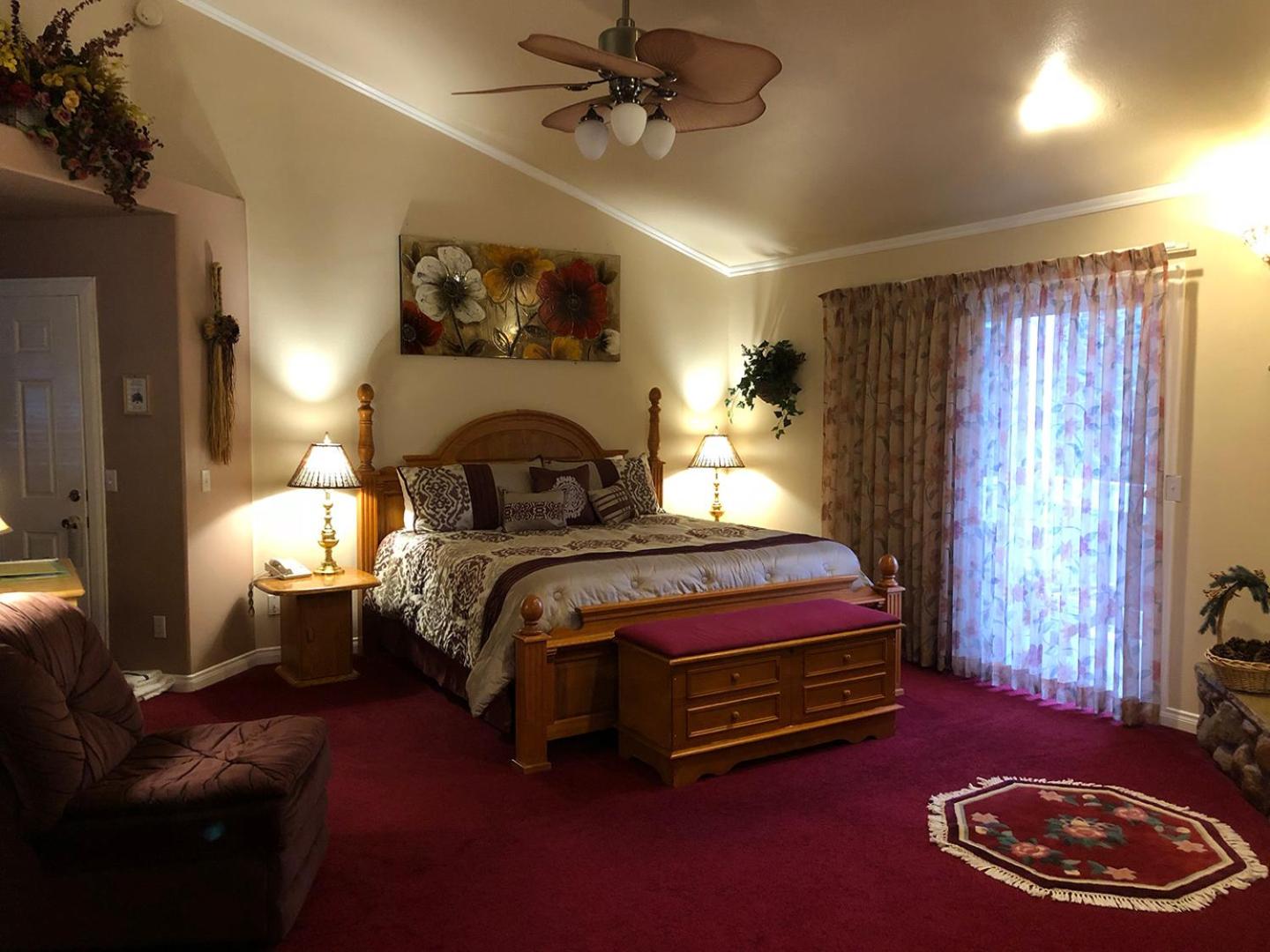 Giant Oaks Lodge