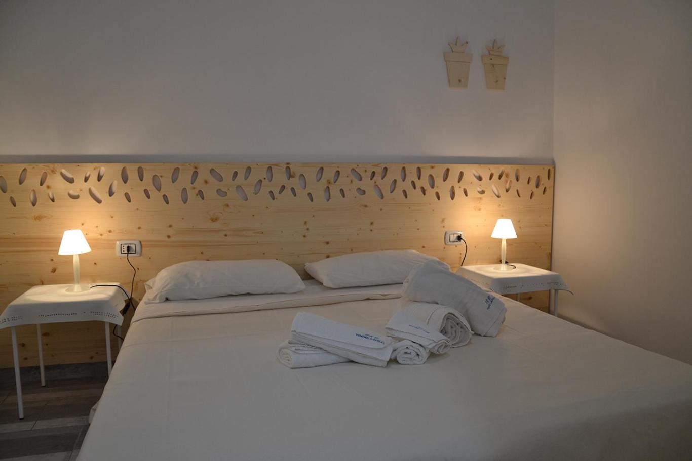 La Giara en Torre Lapillo — hotel room