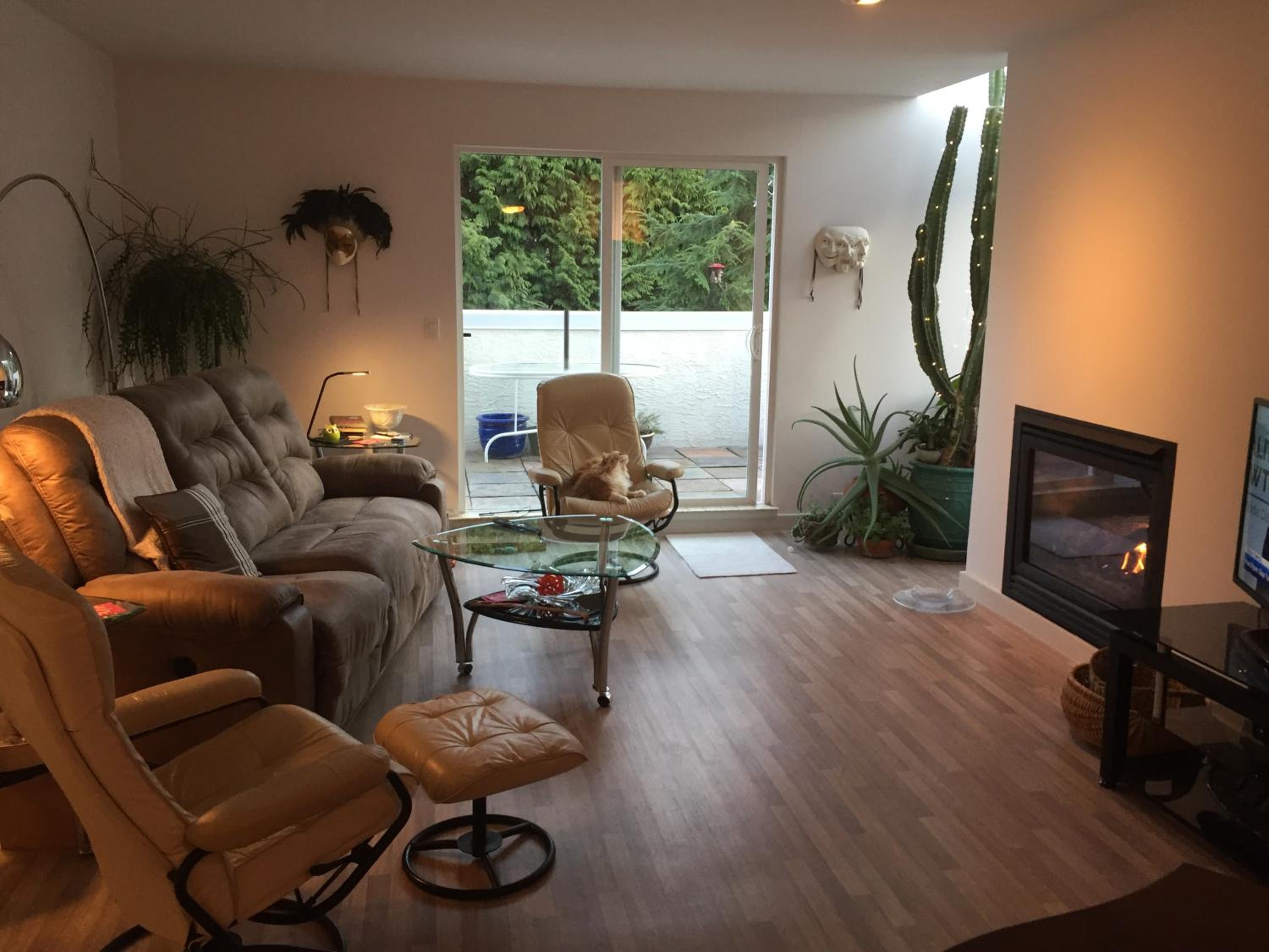 A Room at the Camelia Bed and Breakfast
